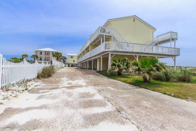 SHORELINE 9 T/H - Residential