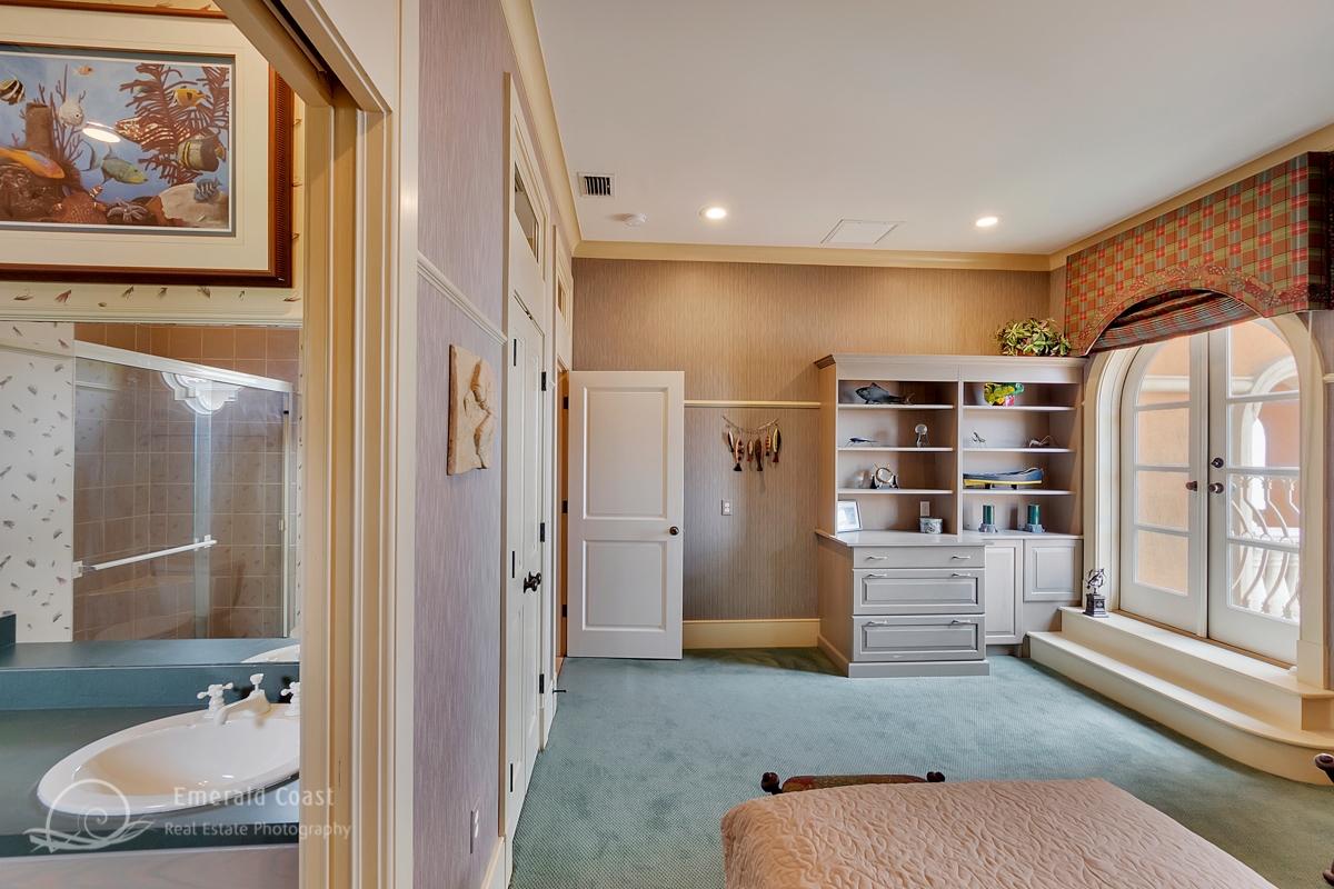 BURNT PINE - Residential