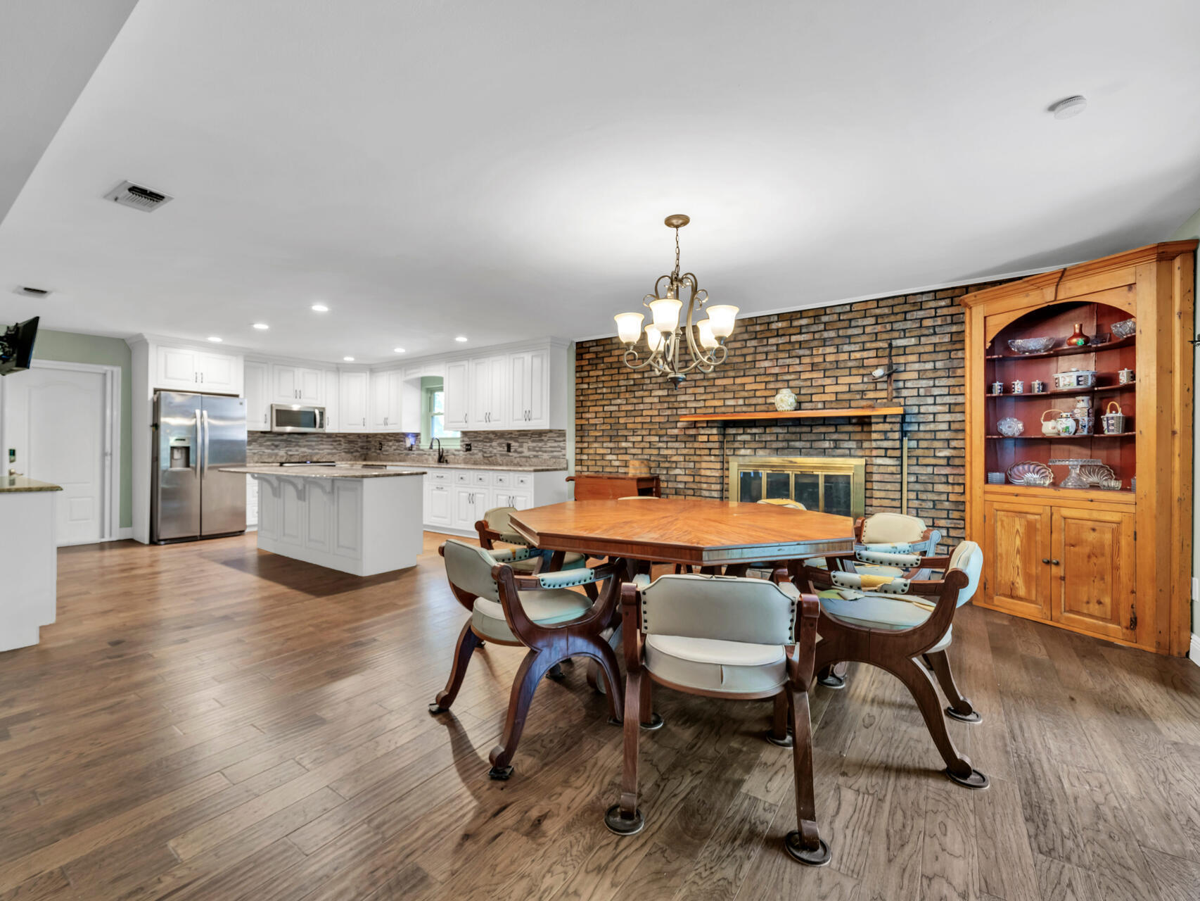 KELL-AIRE GARDENS - Residential