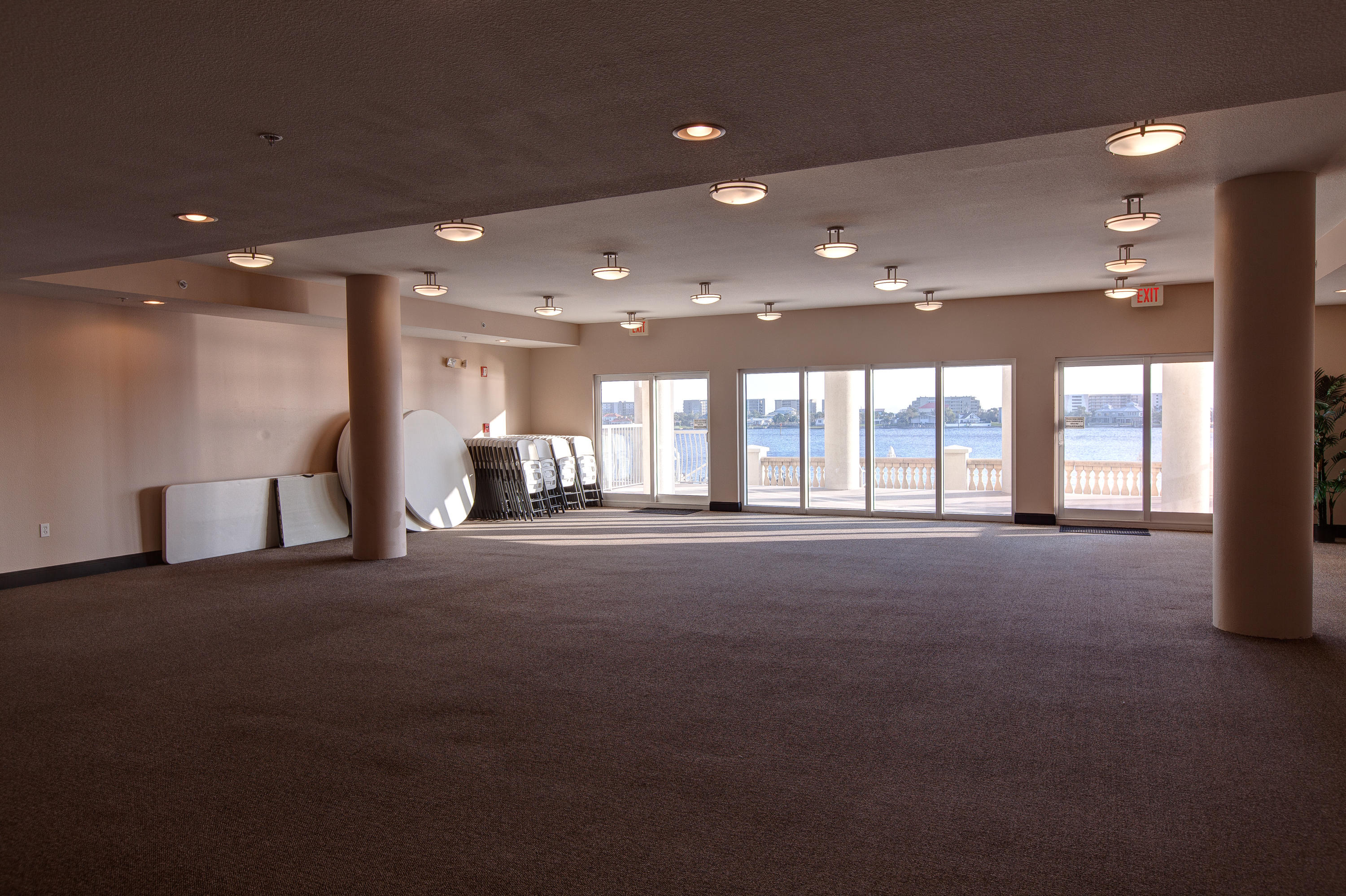 PRESIDIO YACHT CLUB - Residential