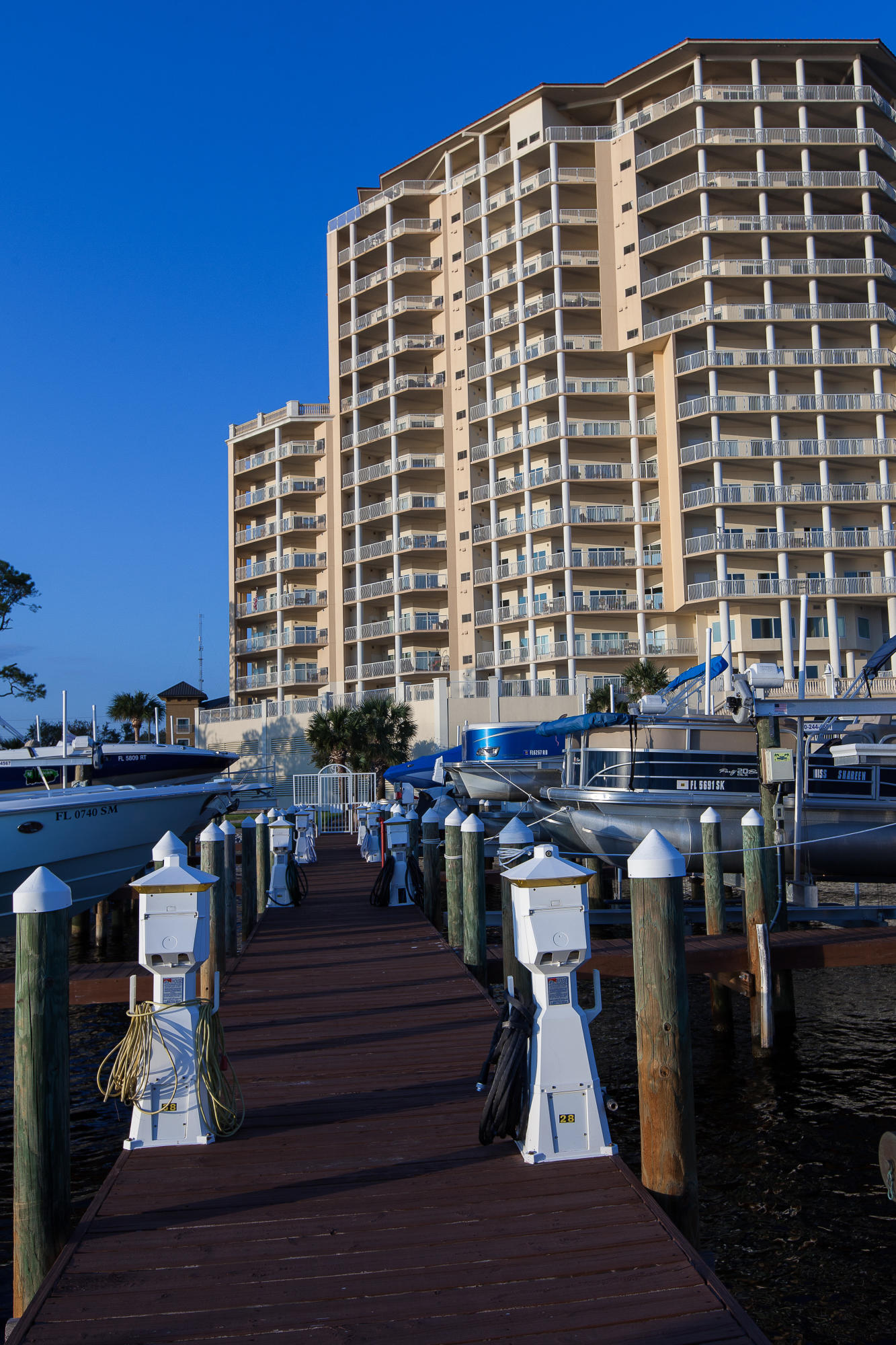 PRESIDIO YACHT CLUB - Residential