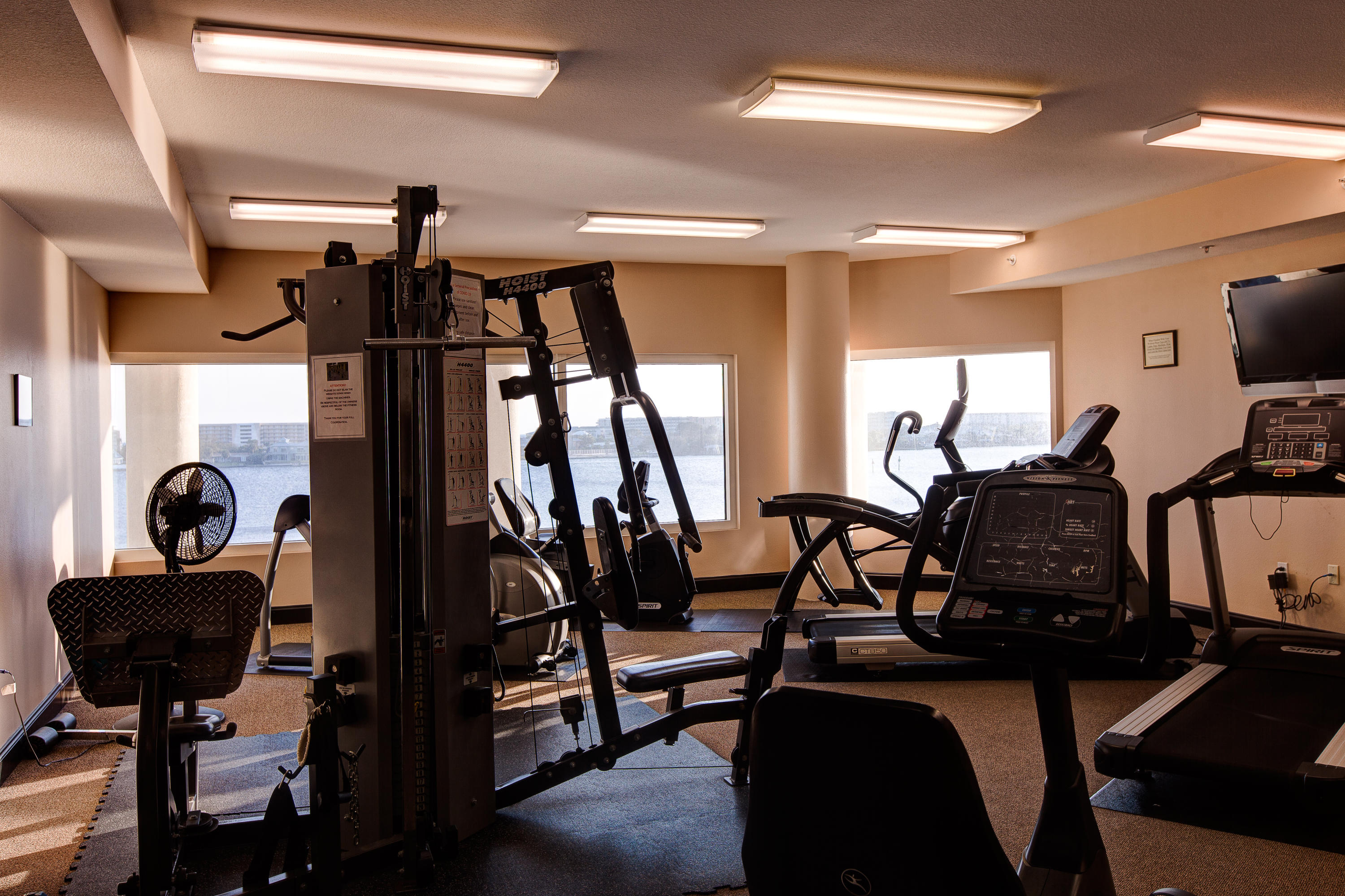 PRESIDIO YACHT CLUB - Residential