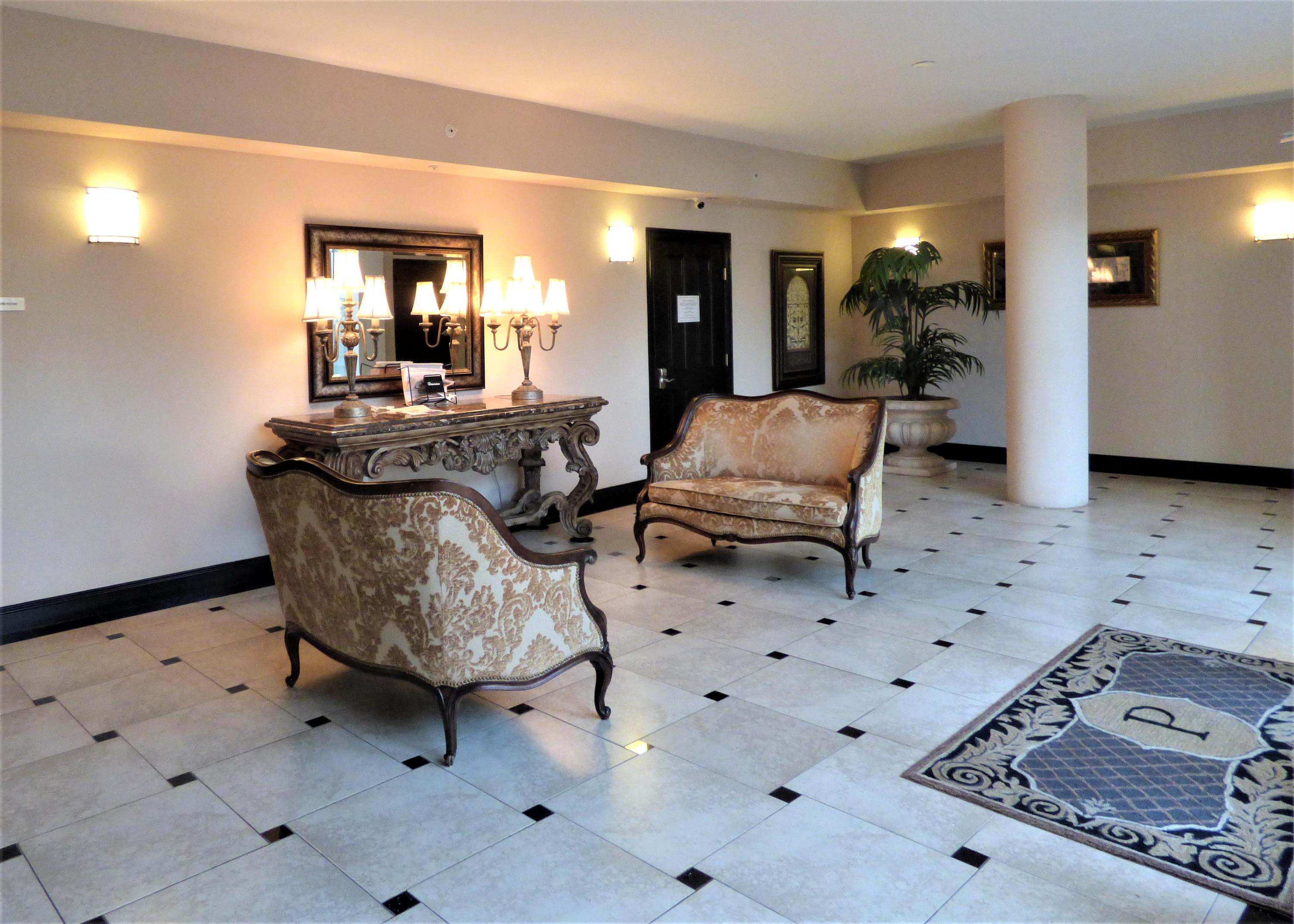 PRESIDIO YACHT CLUB - Residential