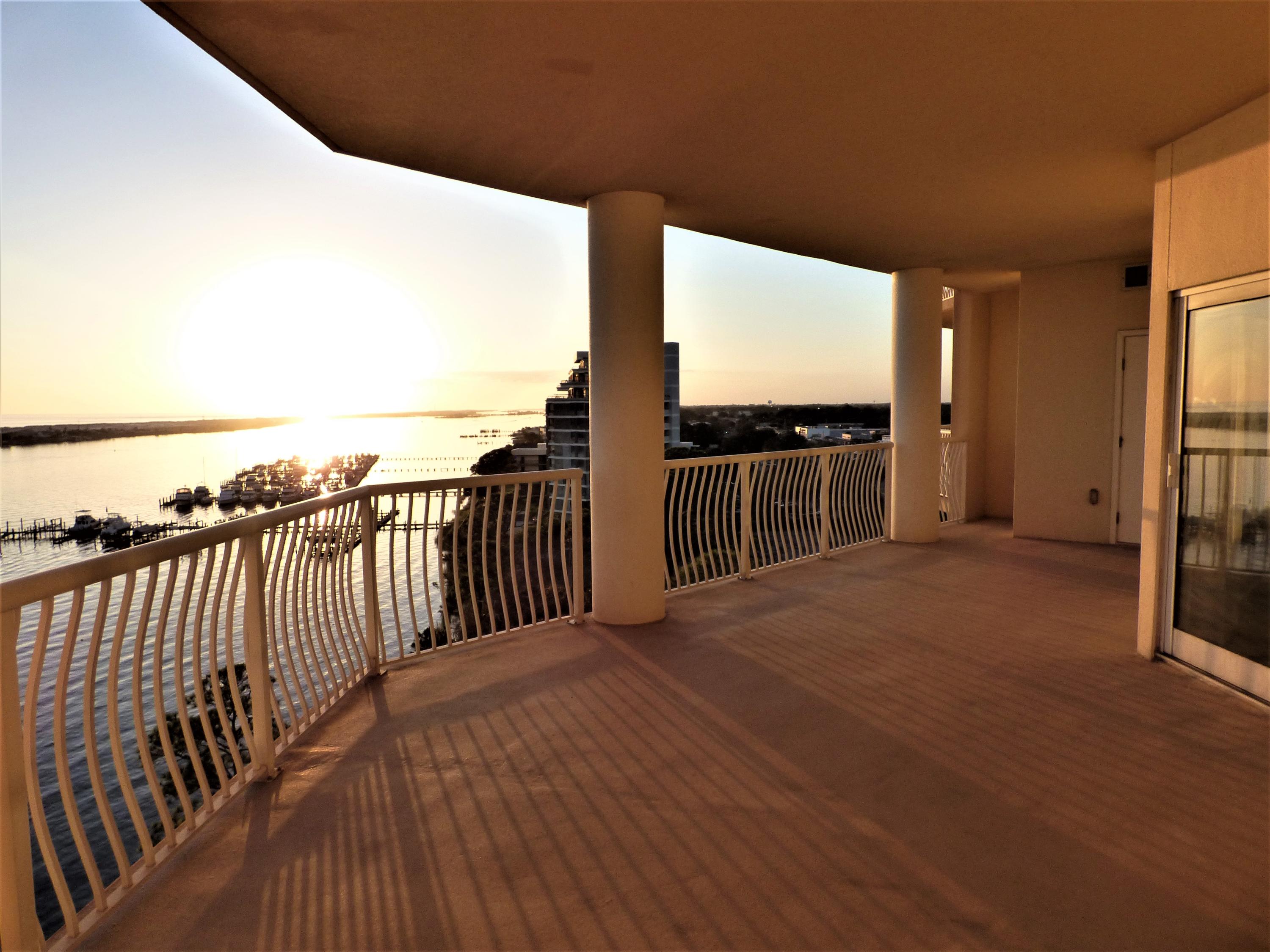 PRESIDIO YACHT CLUB - Residential