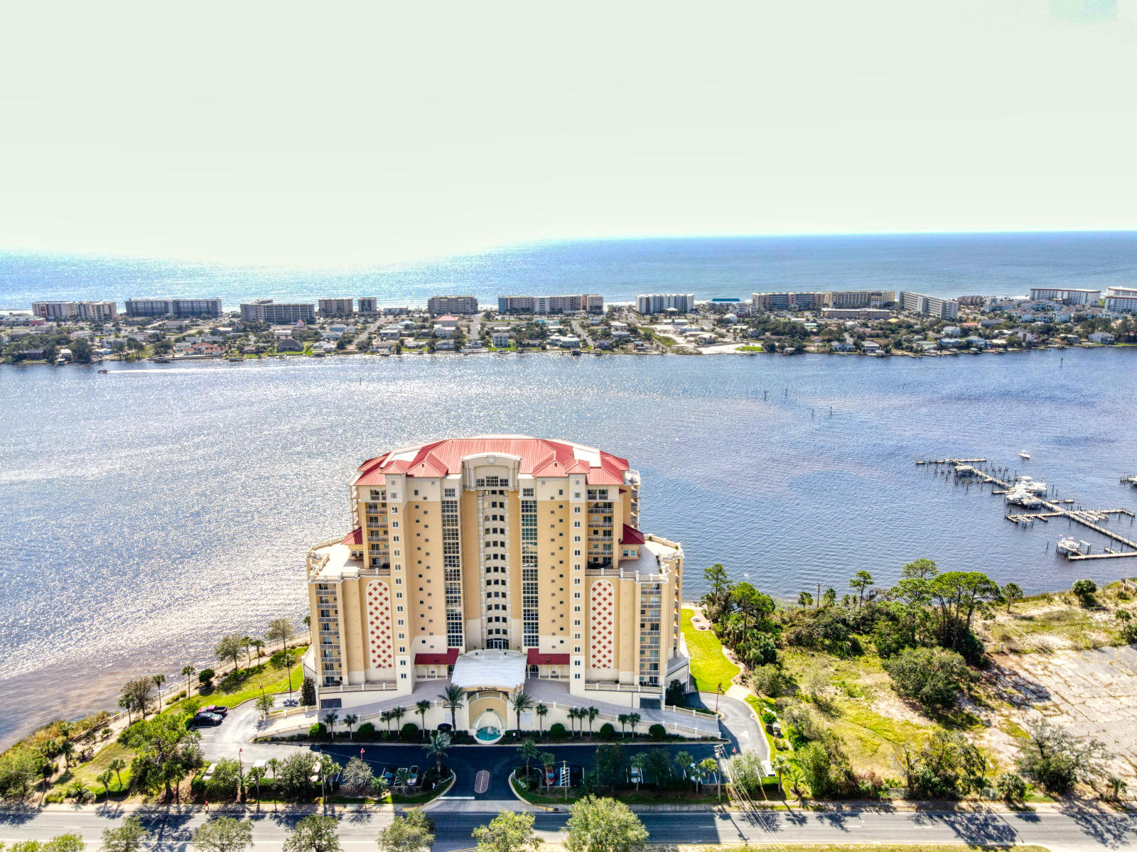PRESIDIO YACHT CLUB - Residential