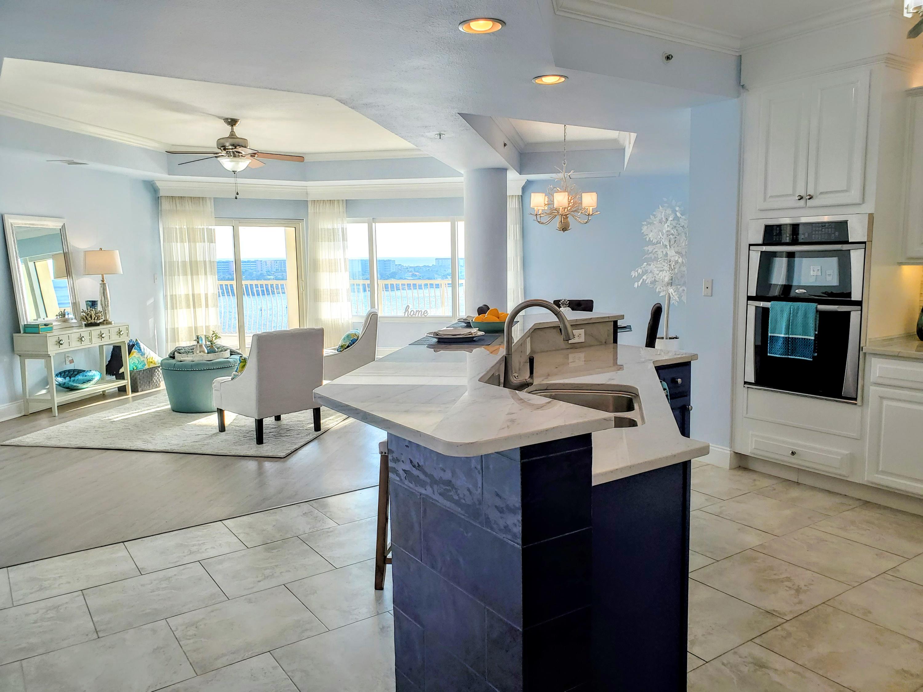 PRESIDIO YACHT CLUB - Residential