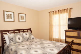 PARADISE RETREAT - Residential