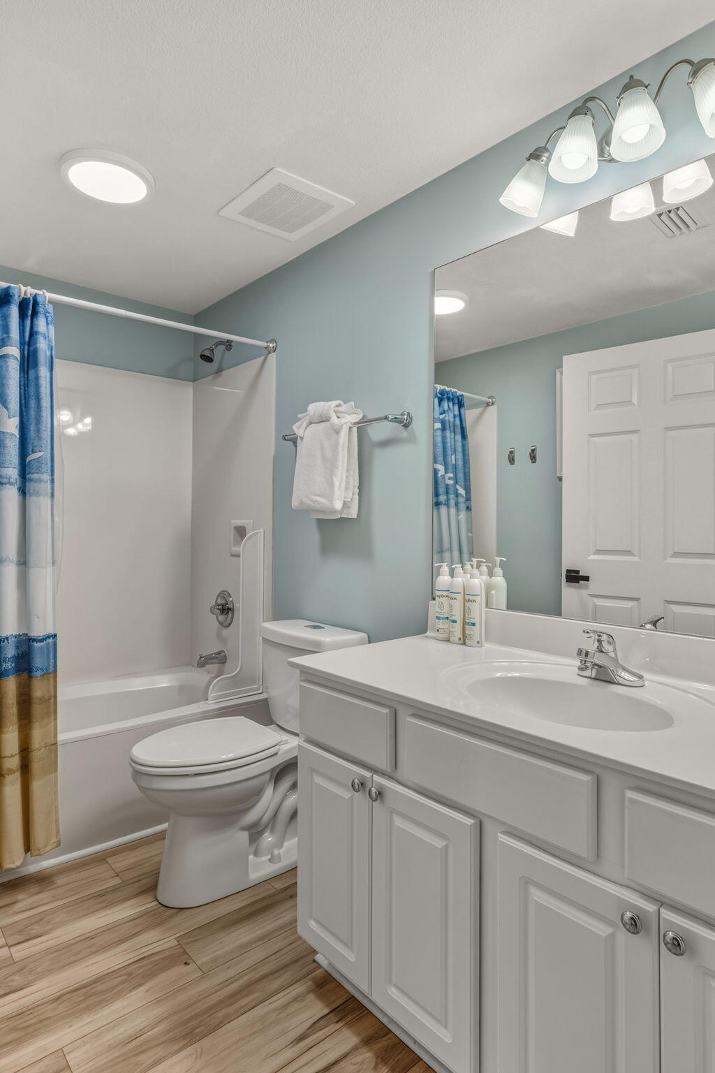 SUNRISE BEACH - Residential