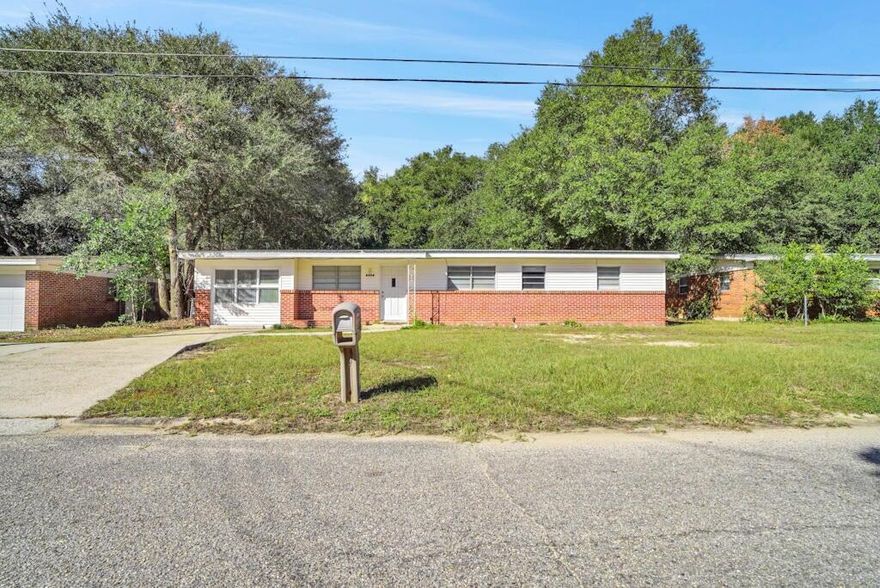 Just minutes from I-10, Whiting Field, Blackwater River, top schools, Publix & beaches.Refreshed in 2023 with nearly $30K in upgrades, including water heater & HVAC upgrades.Open layout, metal roof, prime location, and no HOA! Contact your favorite agent today to schedule your private tour.