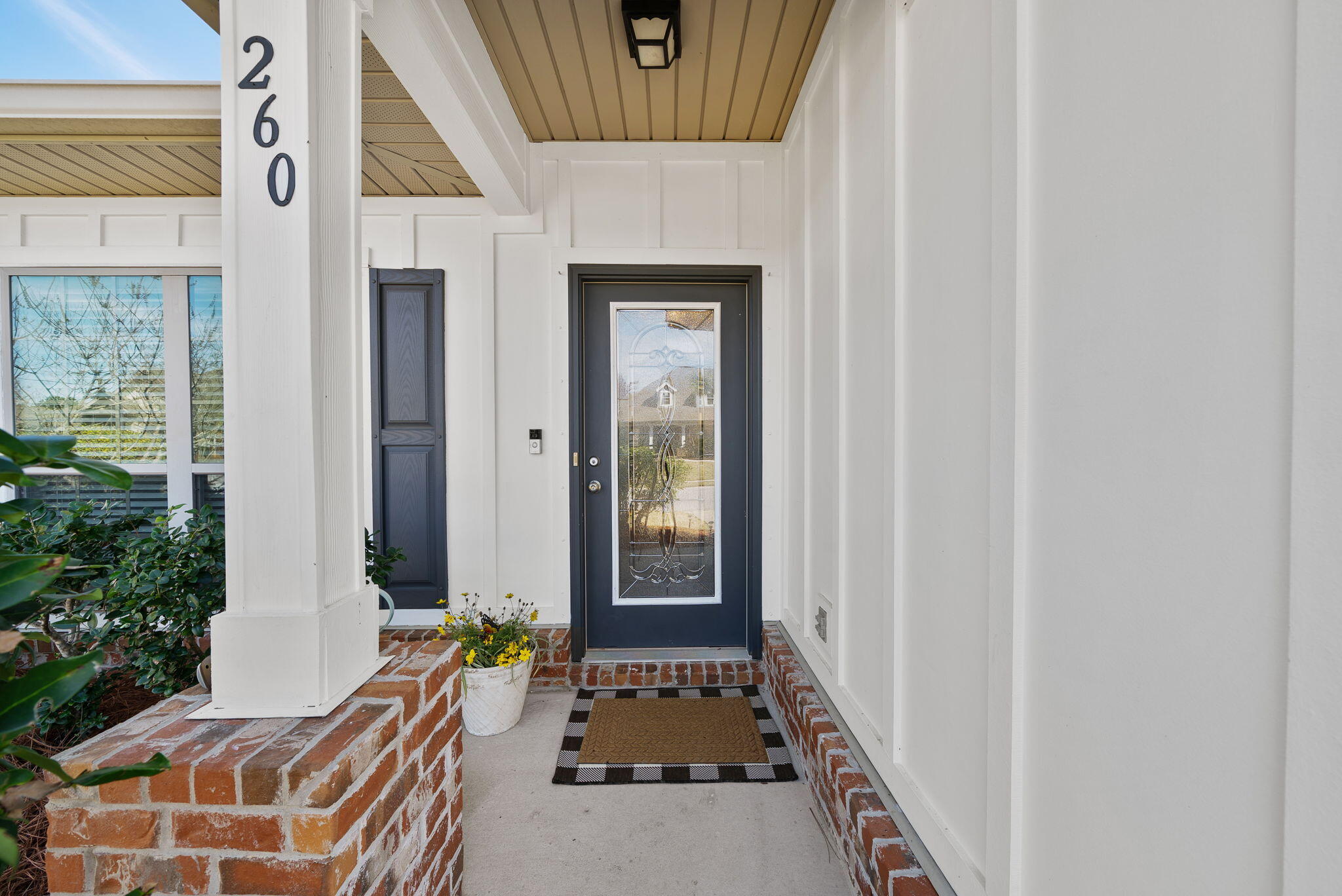 WHISPERING LAKE - Residential