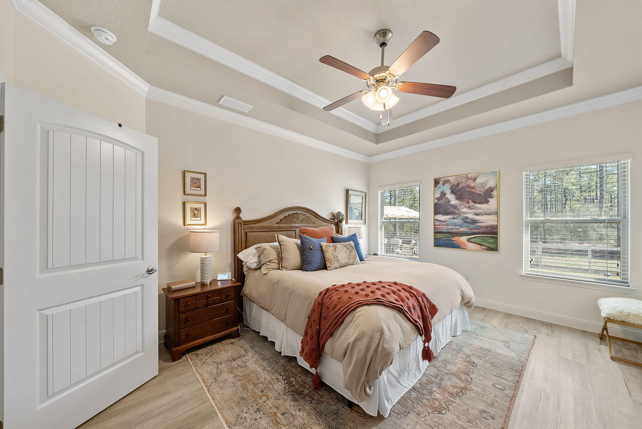 WHISPERING LAKE - Residential