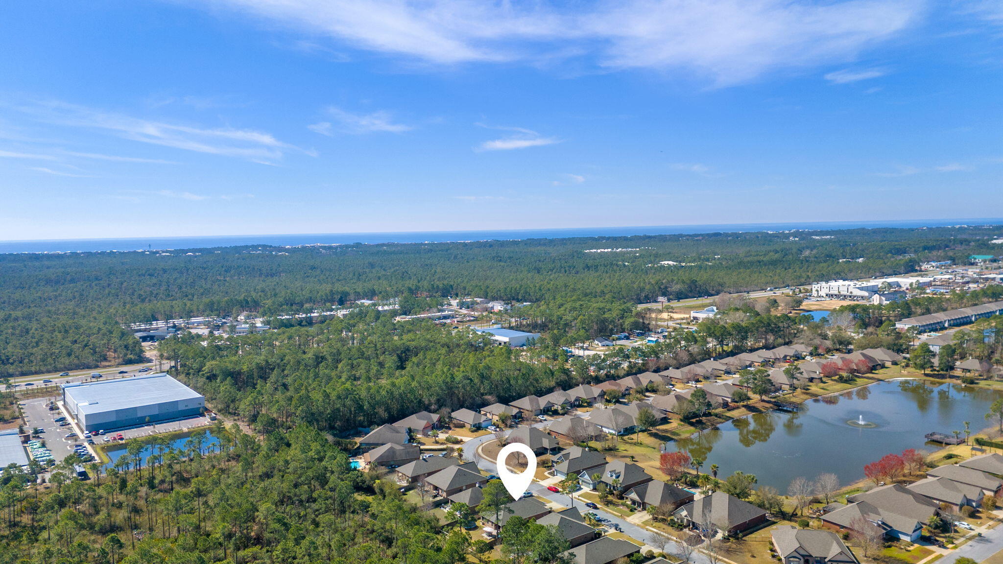 WHISPERING LAKE - Residential