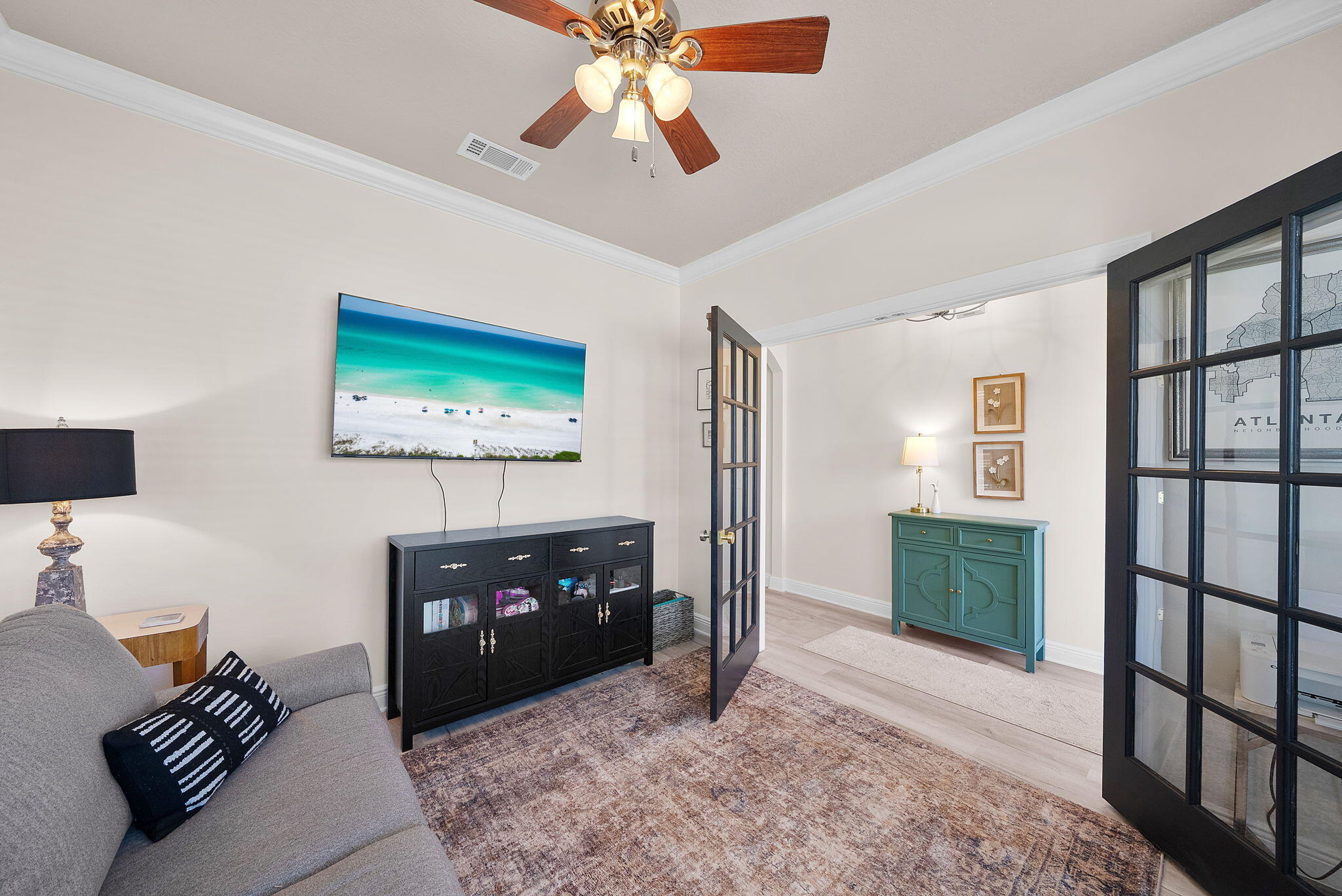 WHISPERING LAKE - Residential