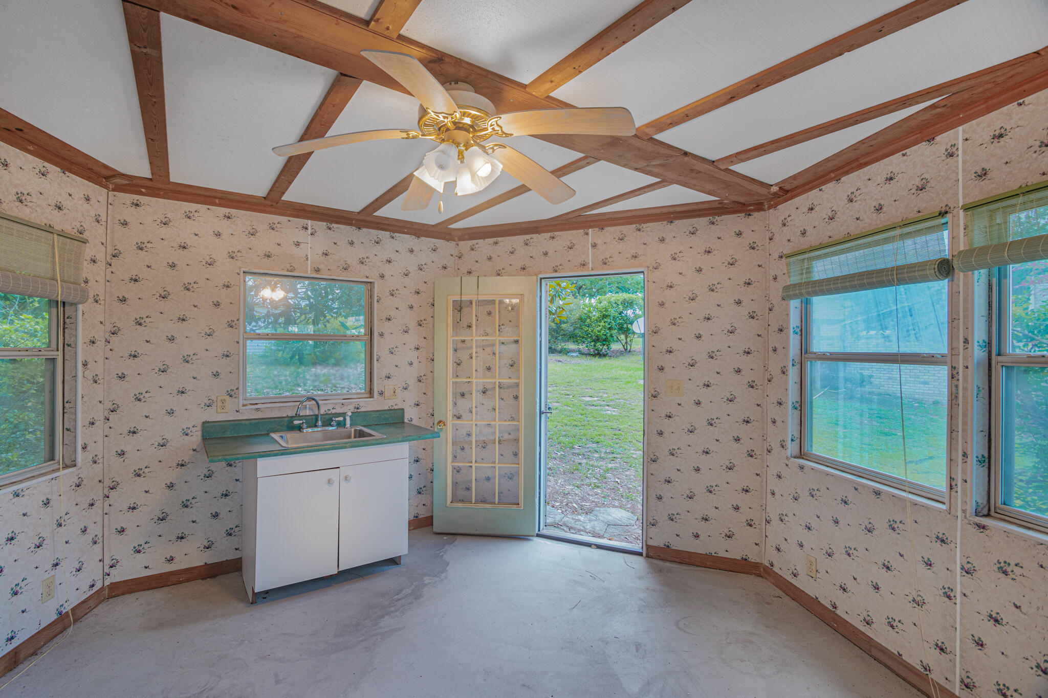 NO RECORDED SUBDIVISION - Residential