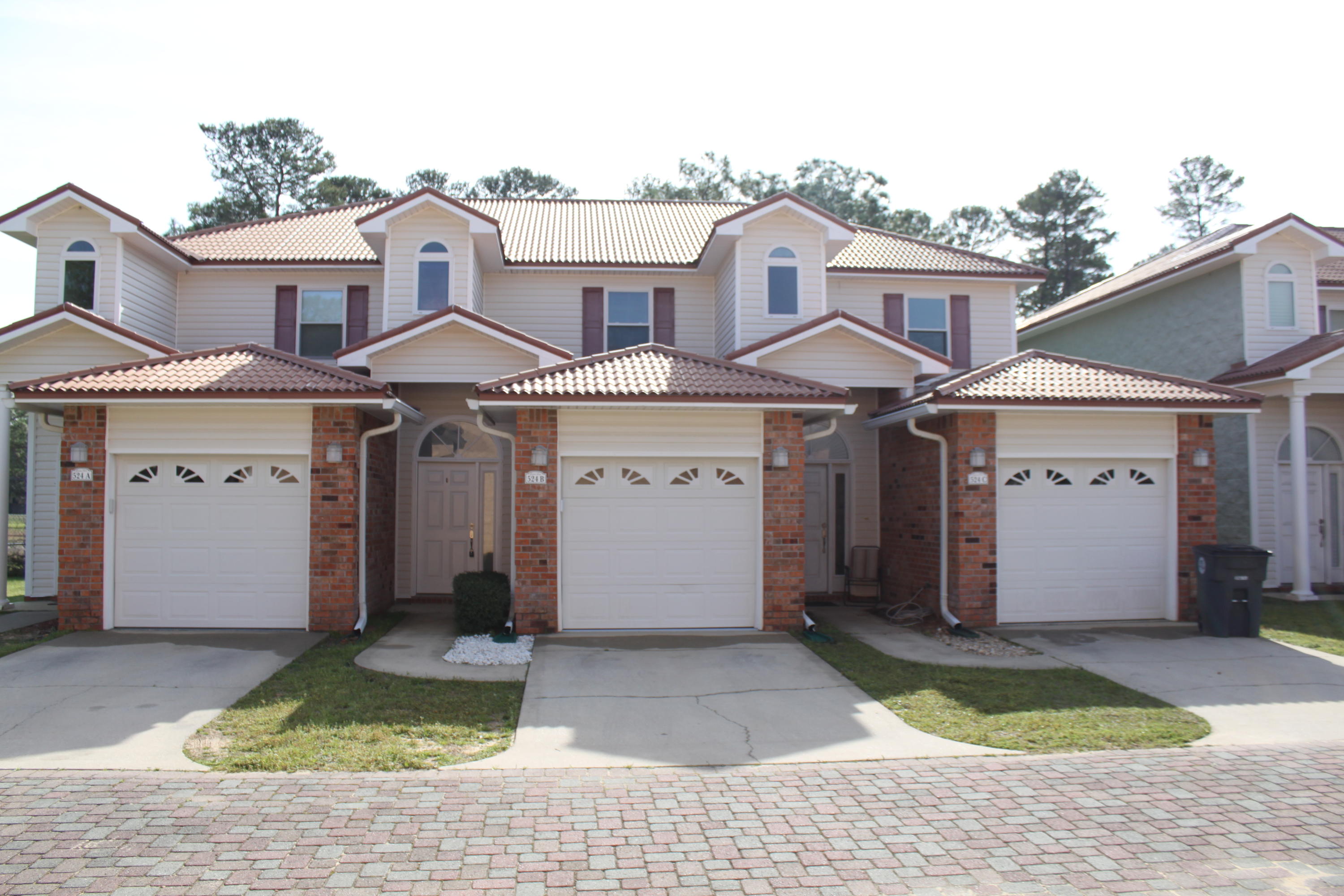 JEAN LEA T/H - Residential