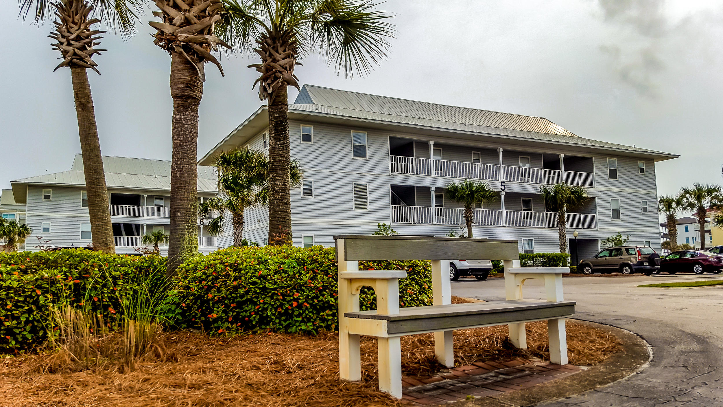 BEACHSIDE VILLAS CONDO - Residential