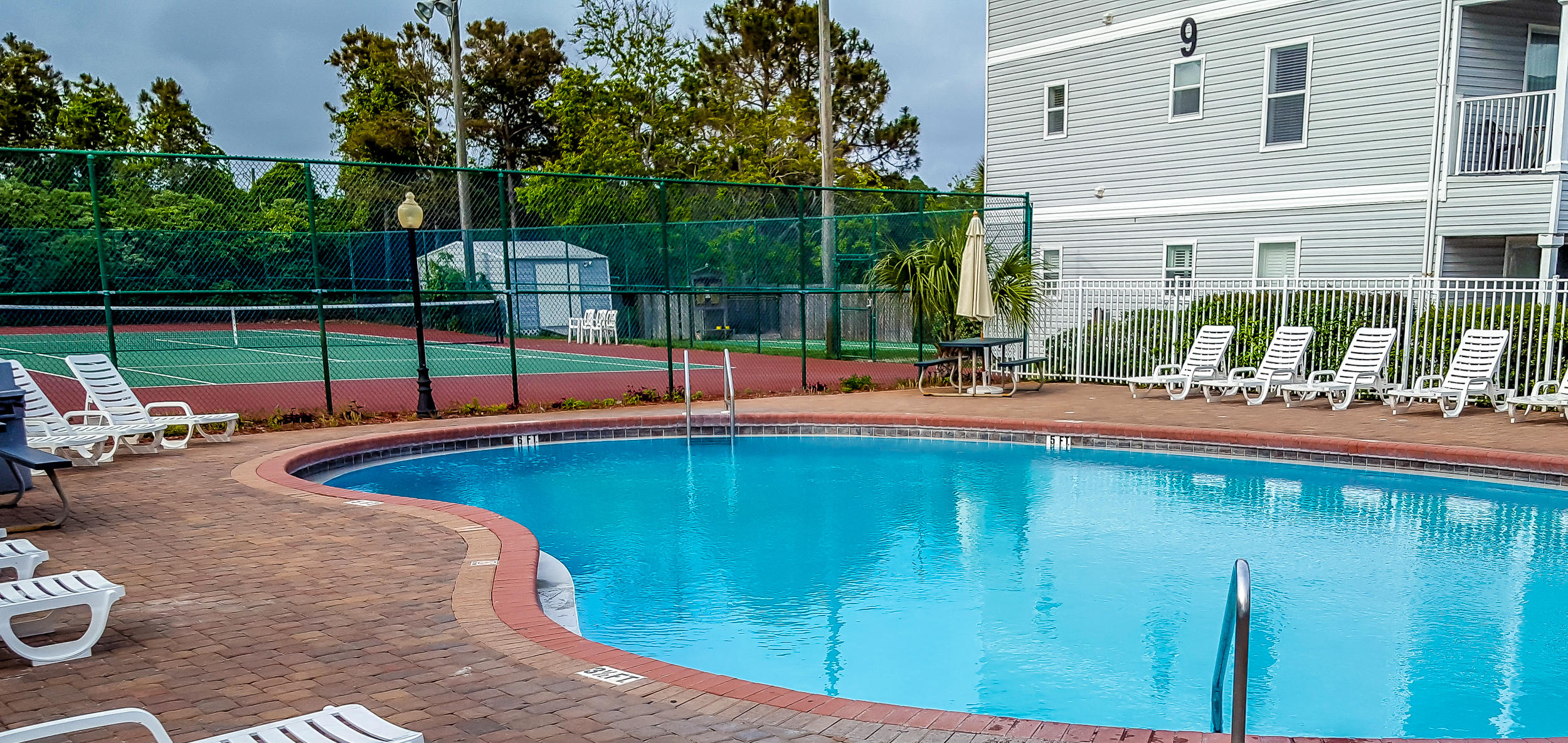 BEACHSIDE VILLAS CONDO - Residential