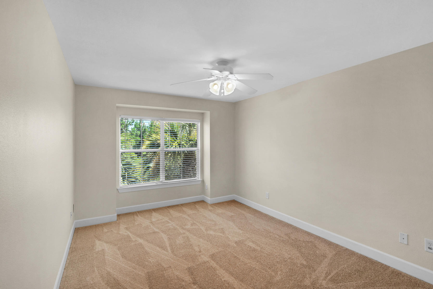 EAGLE BAY - Residential