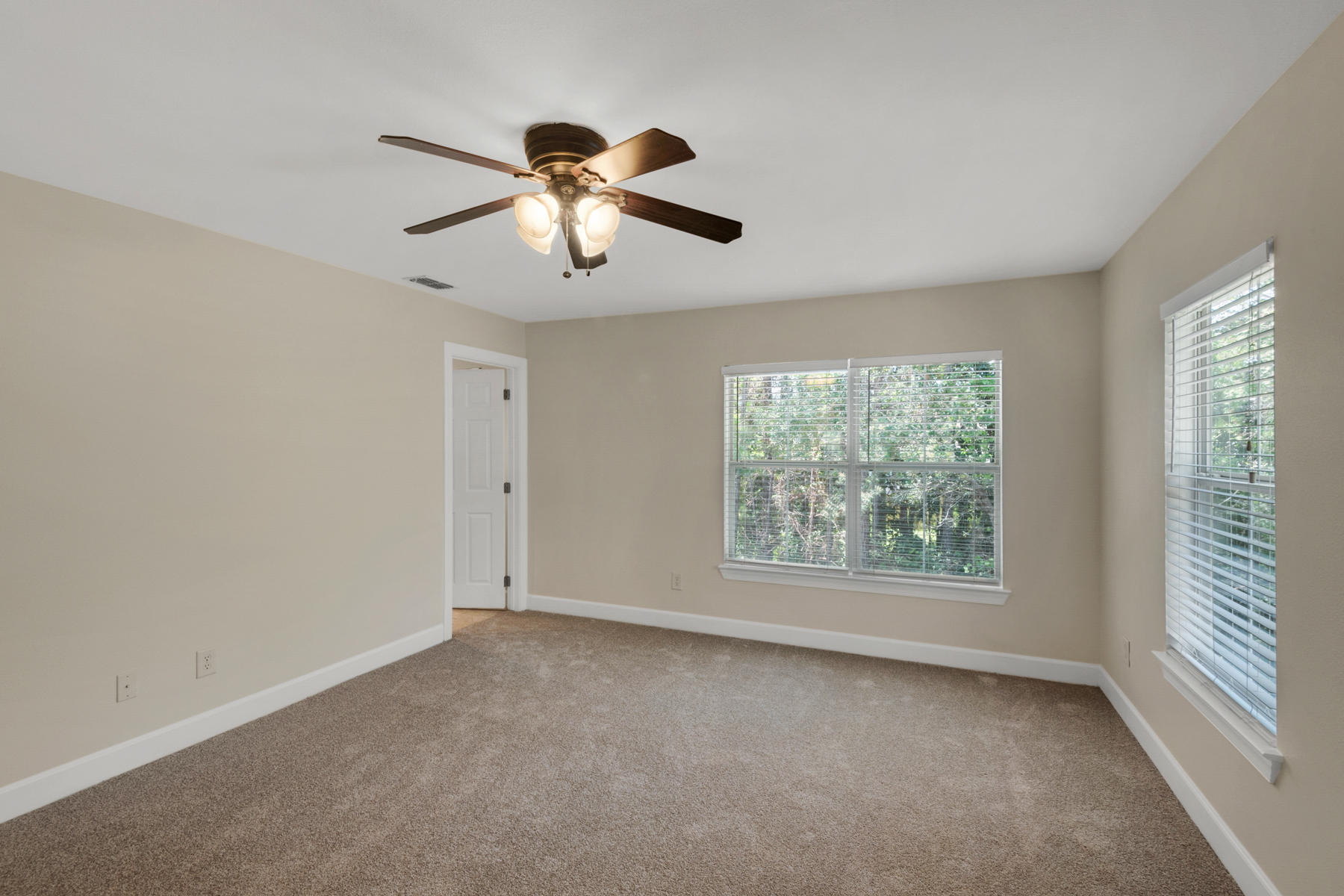 EAGLE BAY - Residential