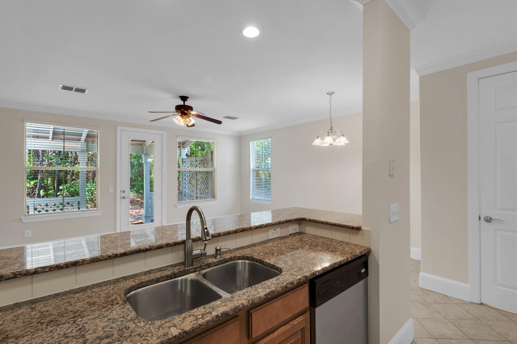 EAGLE BAY - Residential