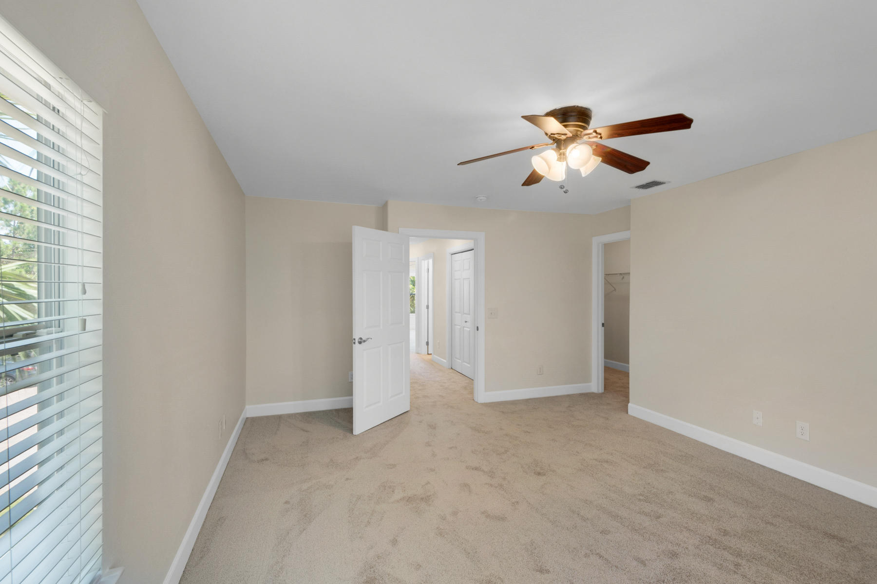 EAGLE BAY - Residential