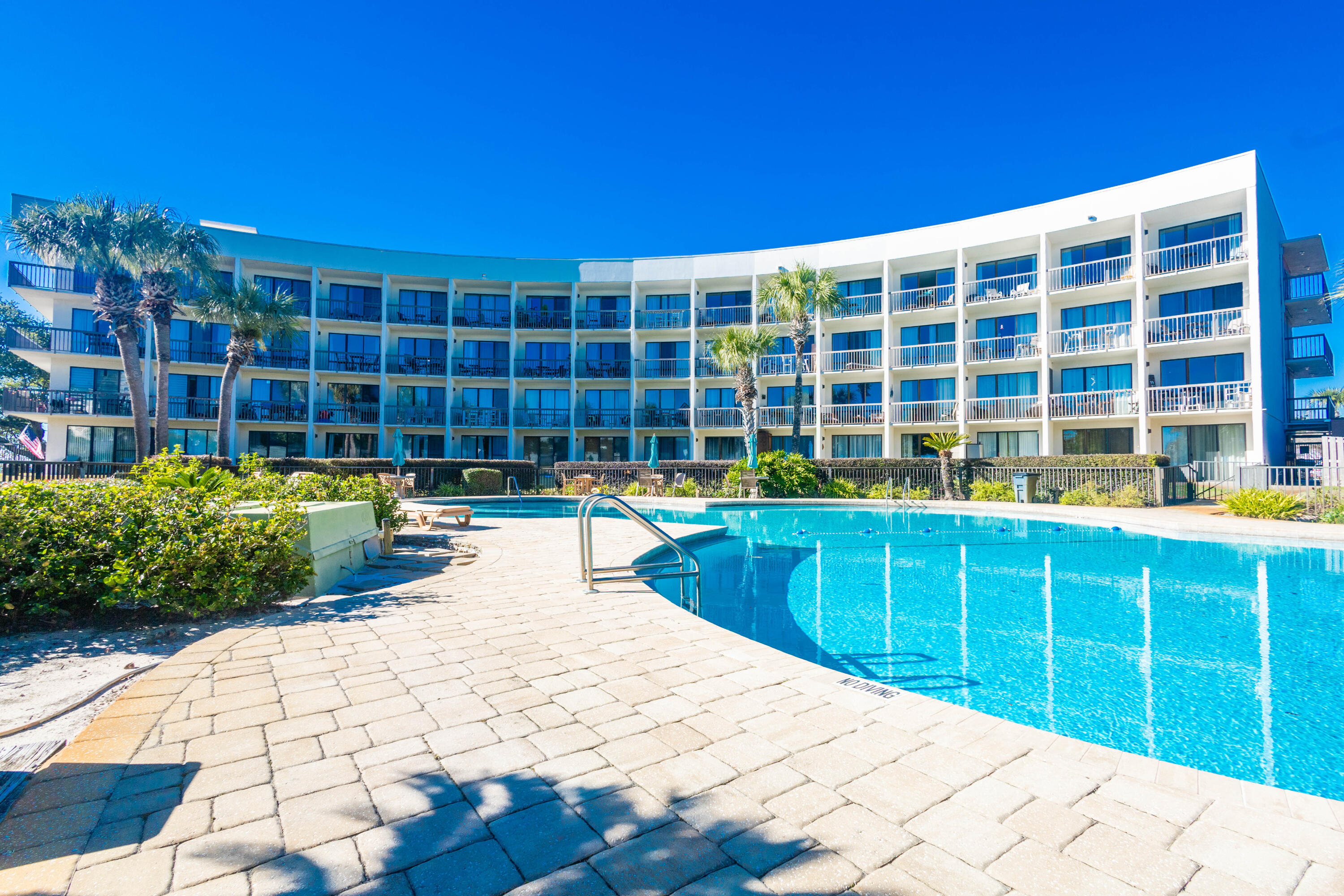 PIRATES BAY PH 1 - Residential