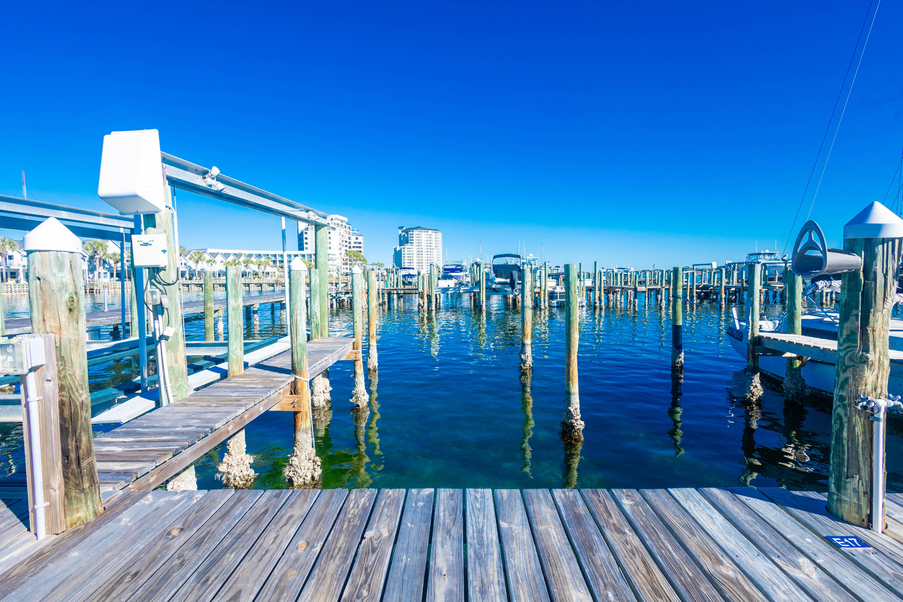 PIRATES BAY PH 1 - Residential