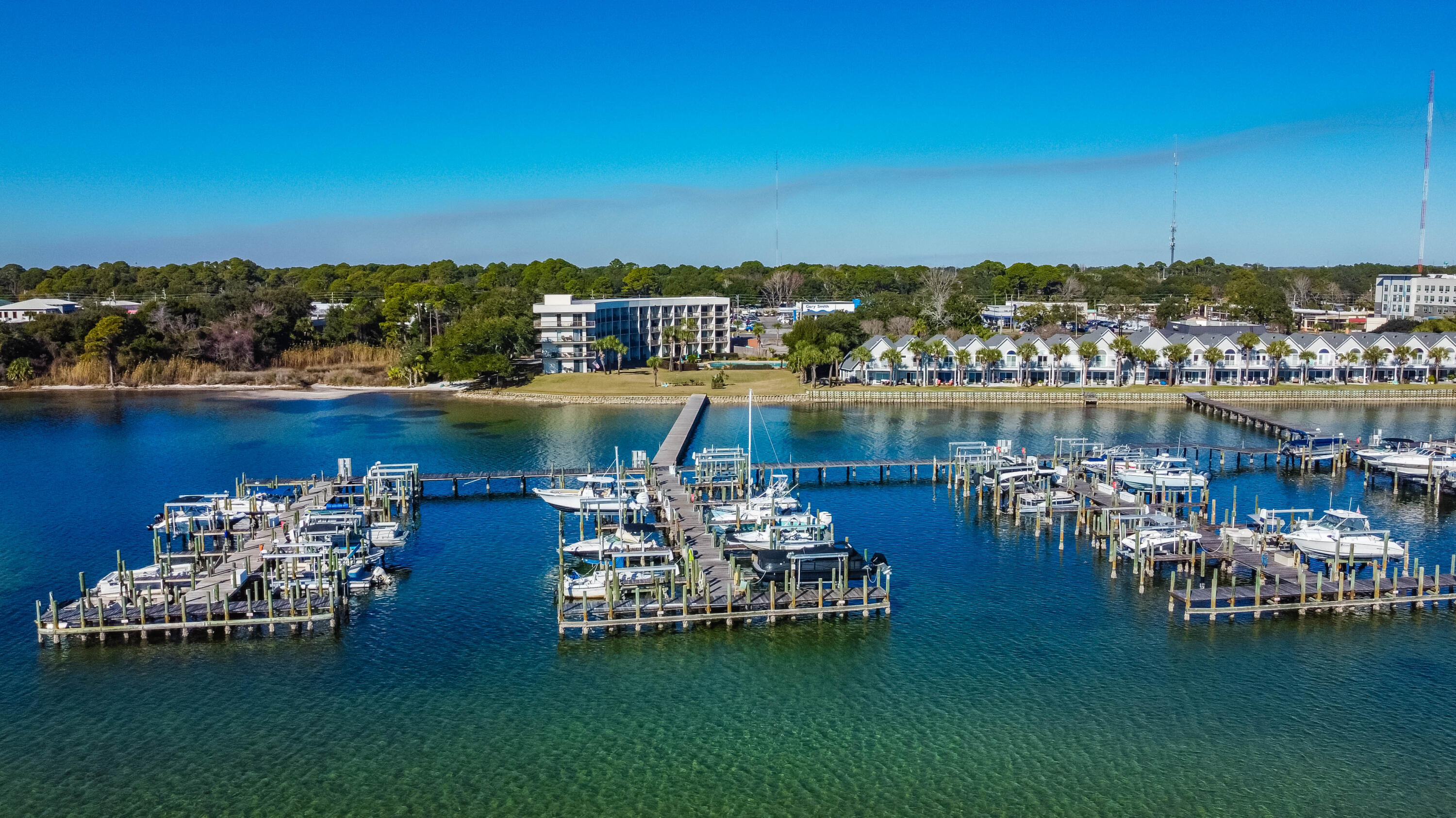 PIRATES BAY PH 1 - Residential