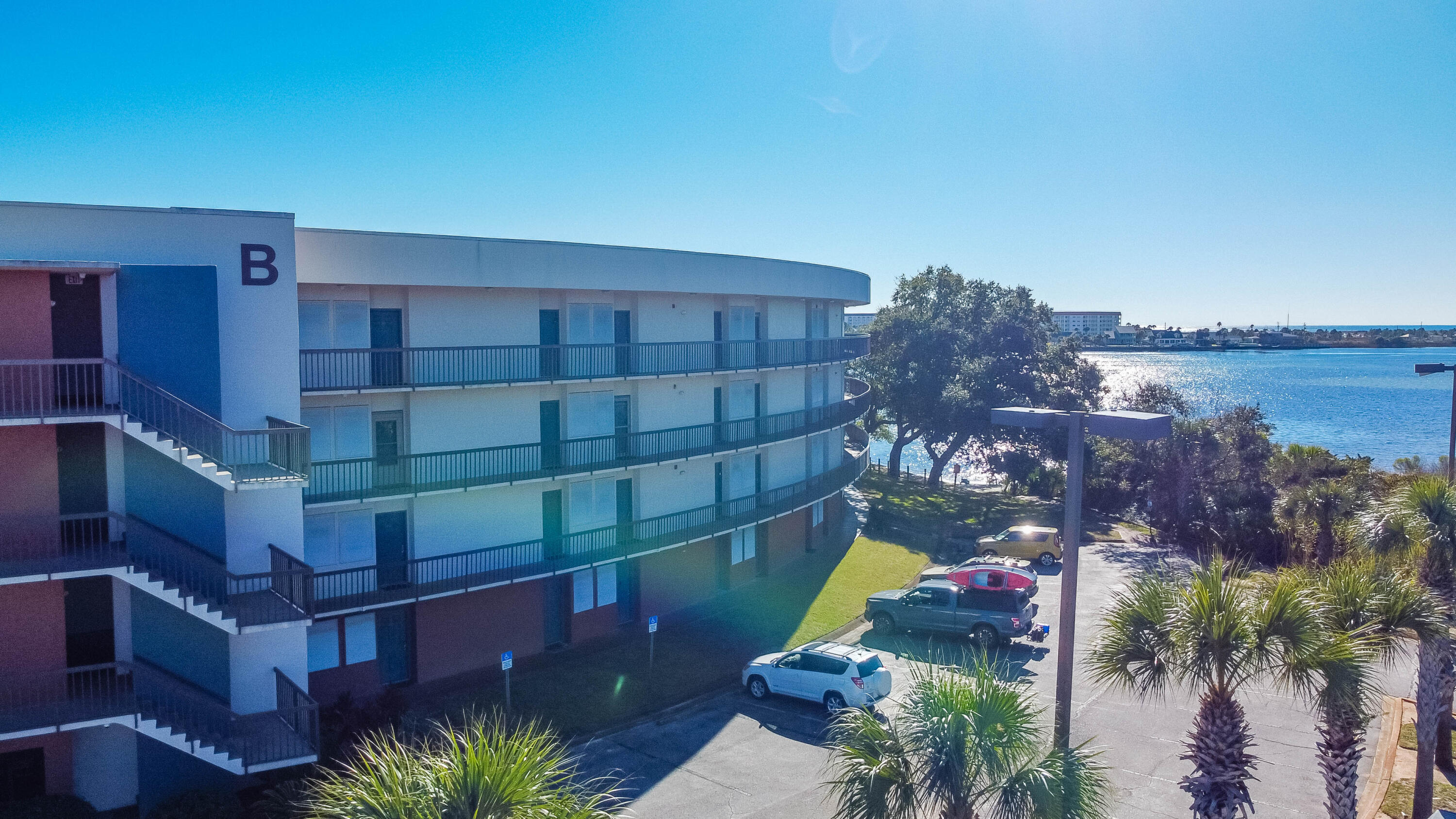 PIRATES BAY PH 1 - Residential