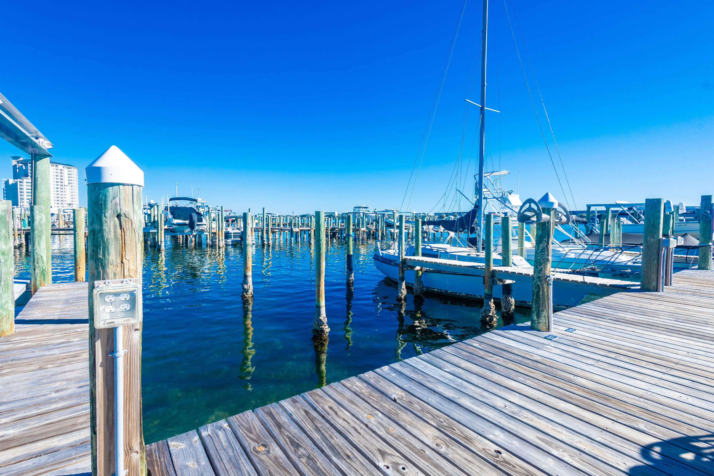 PIRATES BAY PH 1 - Residential