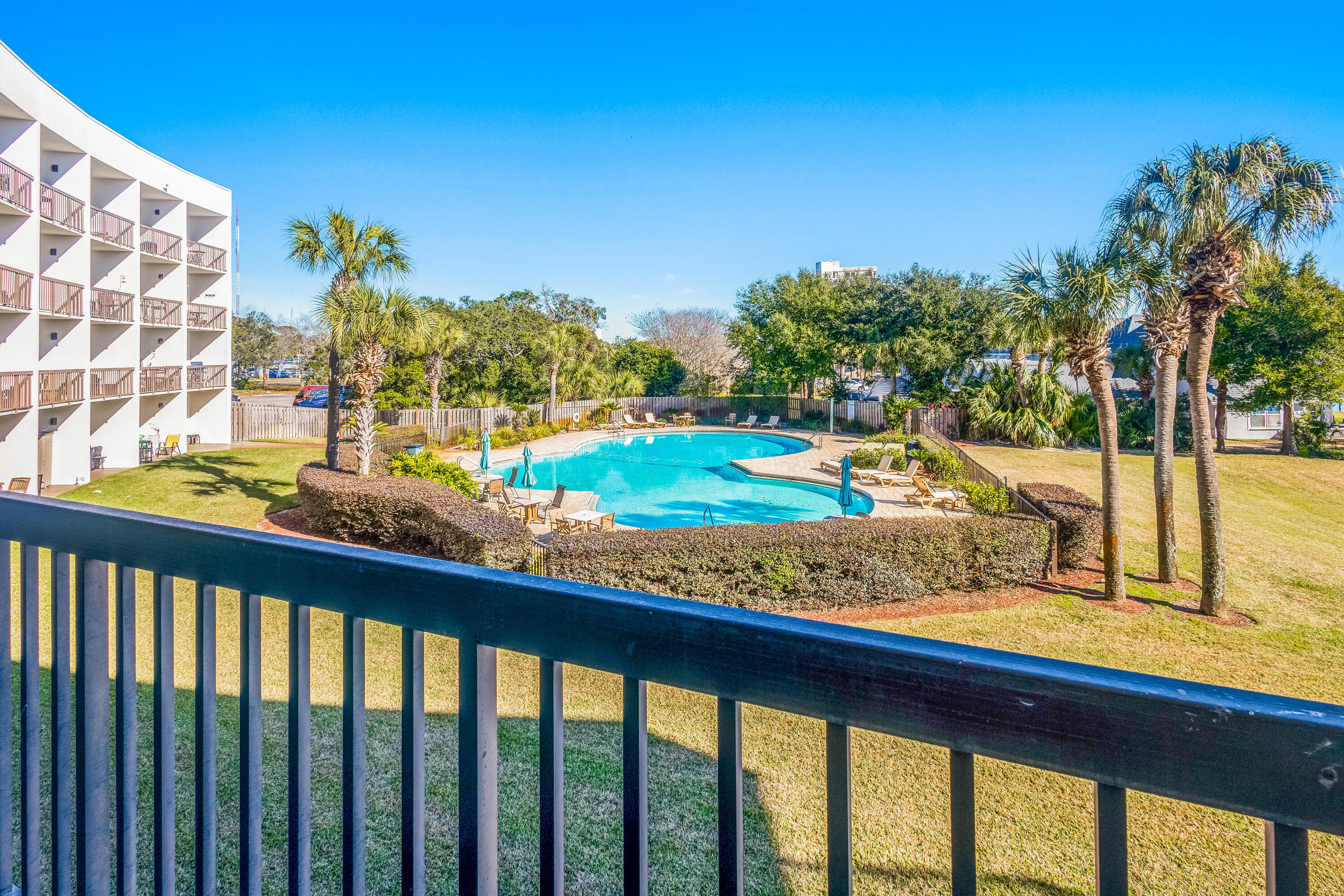 PIRATES BAY PH 1 - Residential