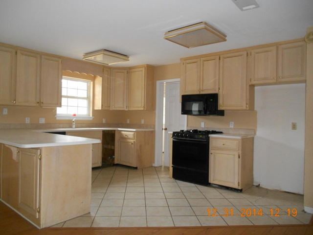 COMMODORE PLACE - Residential