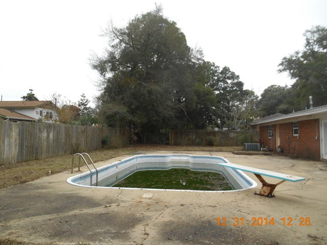 COMMODORE PLACE - Residential