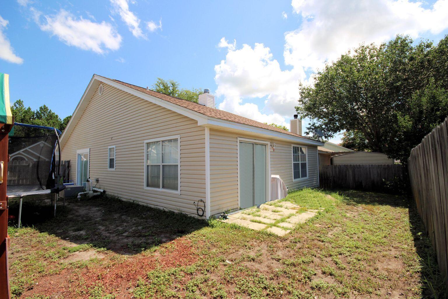 WOODLAND PARK ESTATES - Residential Lease