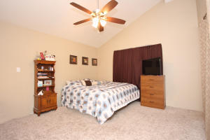 WOODLAND PARK ESTATES - Residential Lease