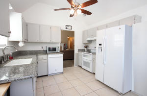 WOODLAND PARK ESTATES - Residential Lease