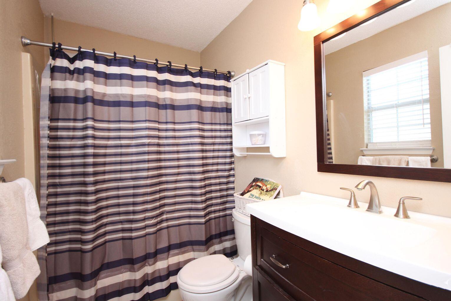 WOODLAND PARK ESTATES - Residential Lease