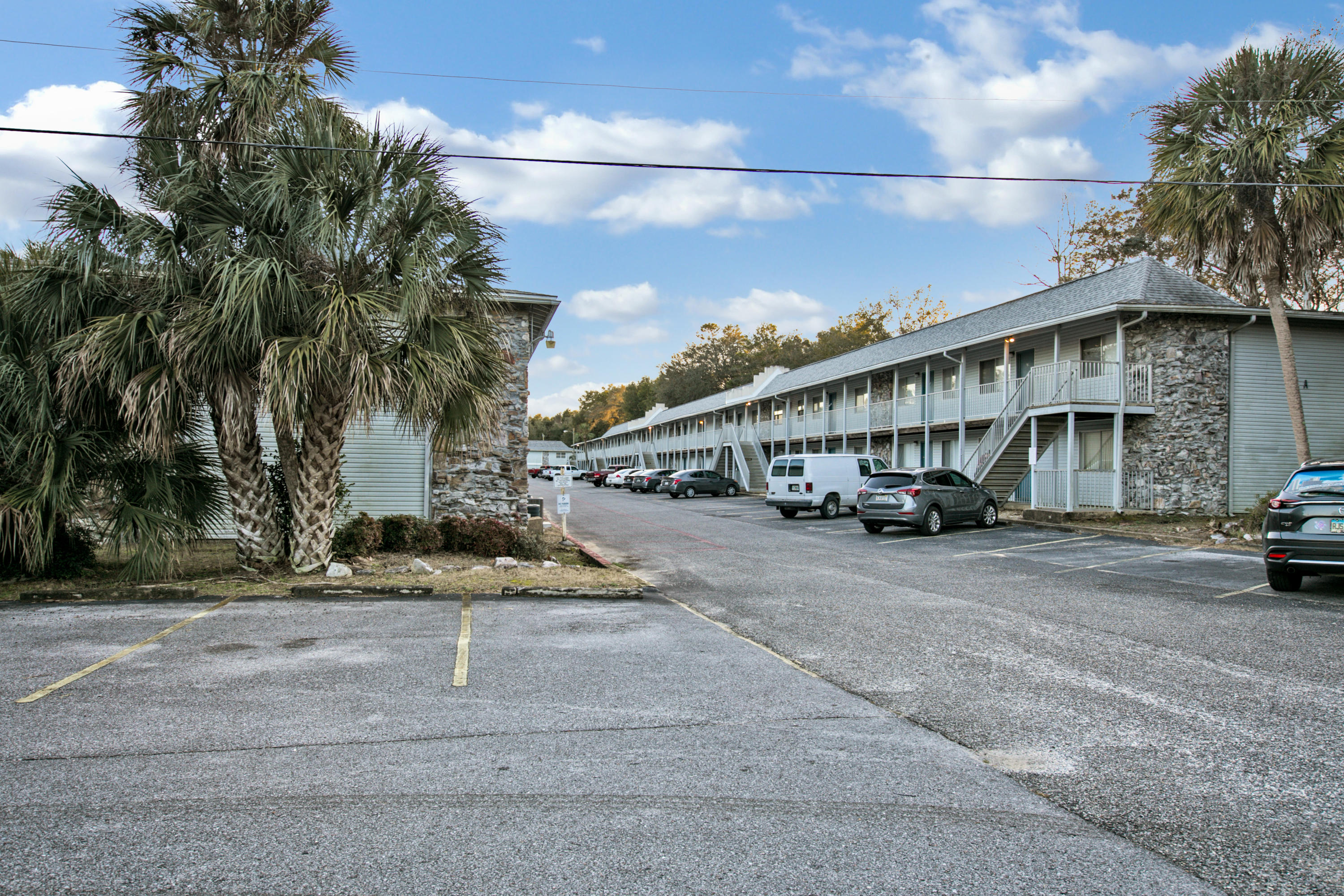 COLLEGE PARK CONDO - Residential