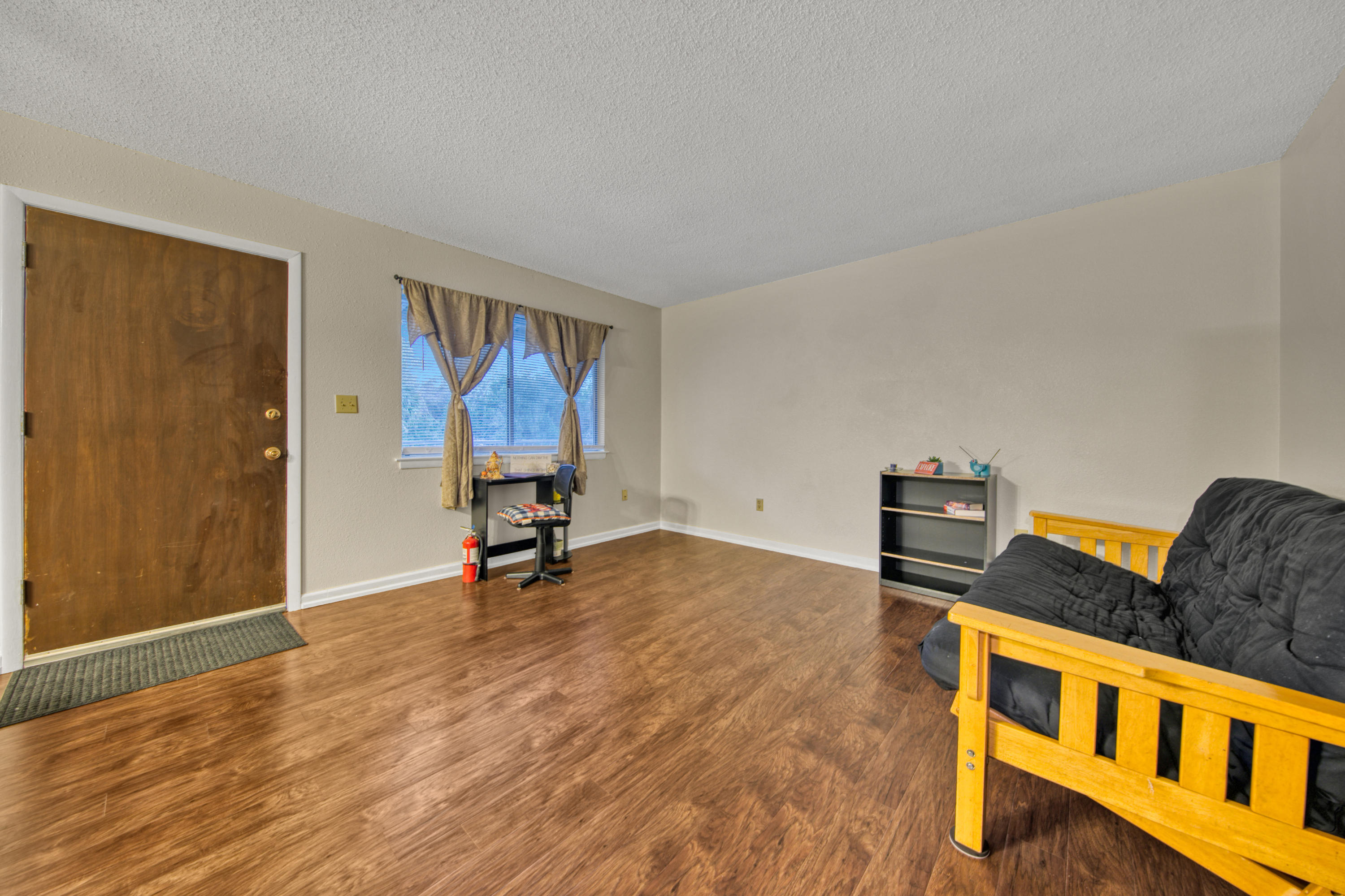 COLLEGE PARK CONDO - Residential