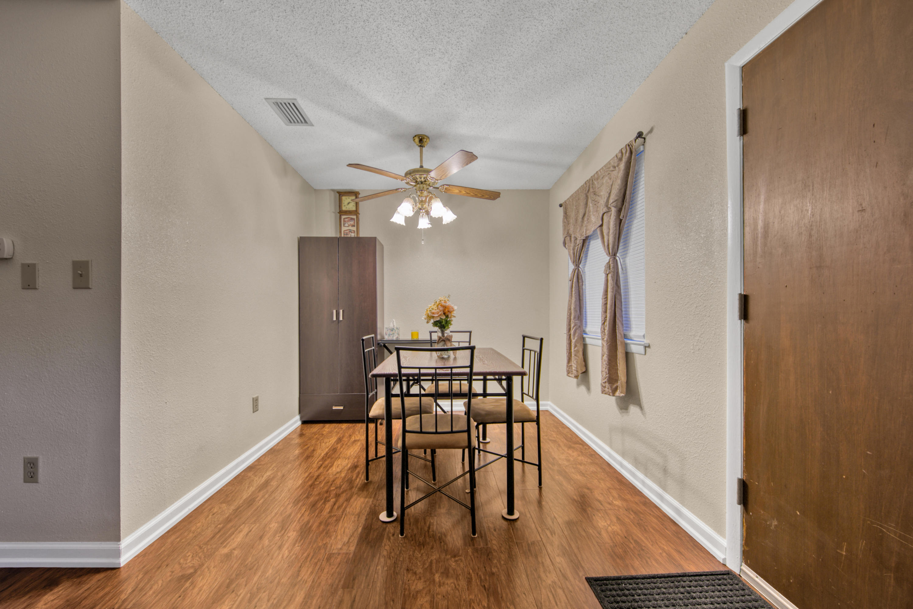 COLLEGE PARK CONDO - Residential