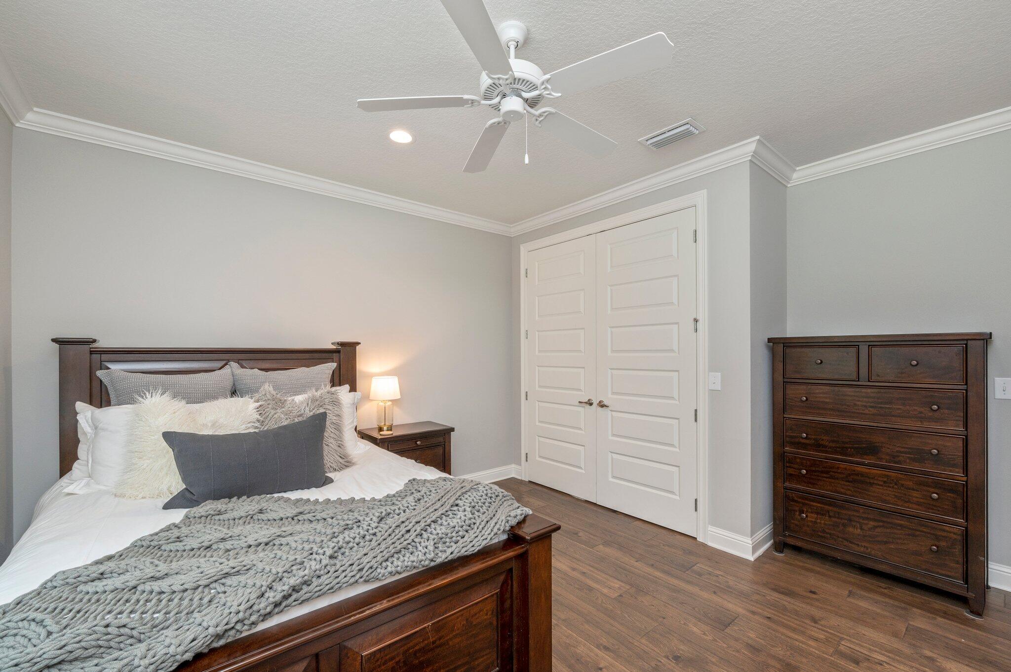 MILL CREEK FARMS - Residential