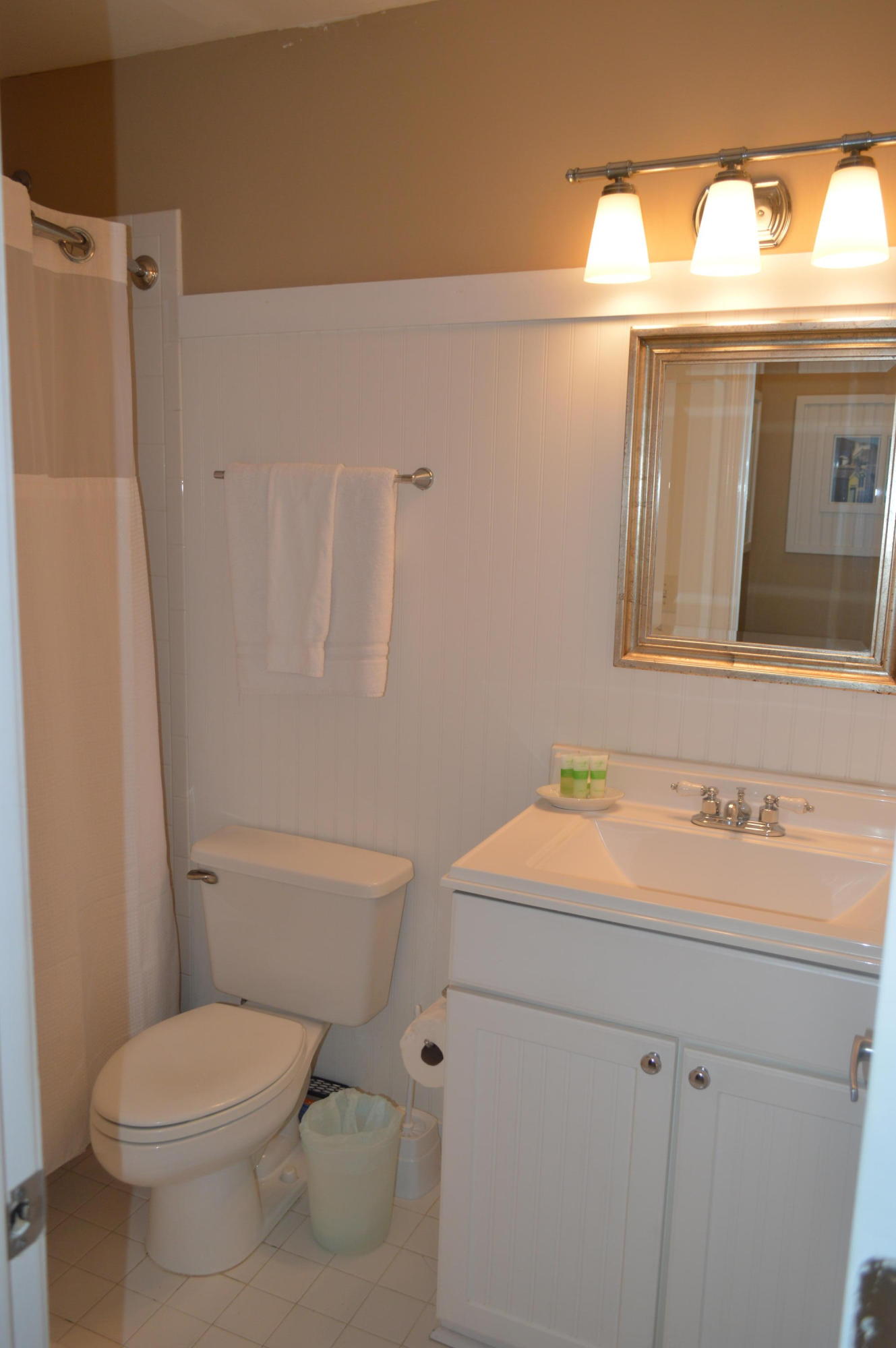 LEEWARD CONDO II - Residential