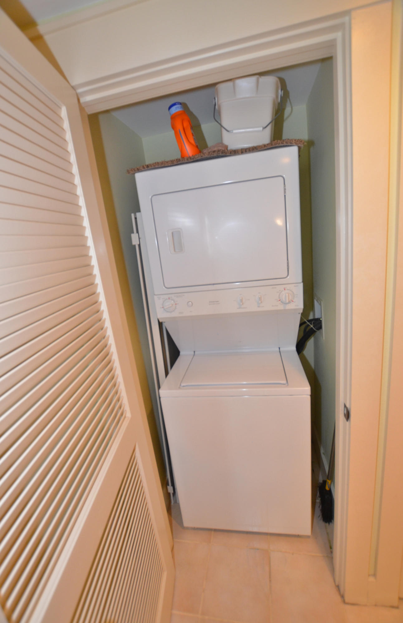 OBSERVATION POINT - Residential Lease