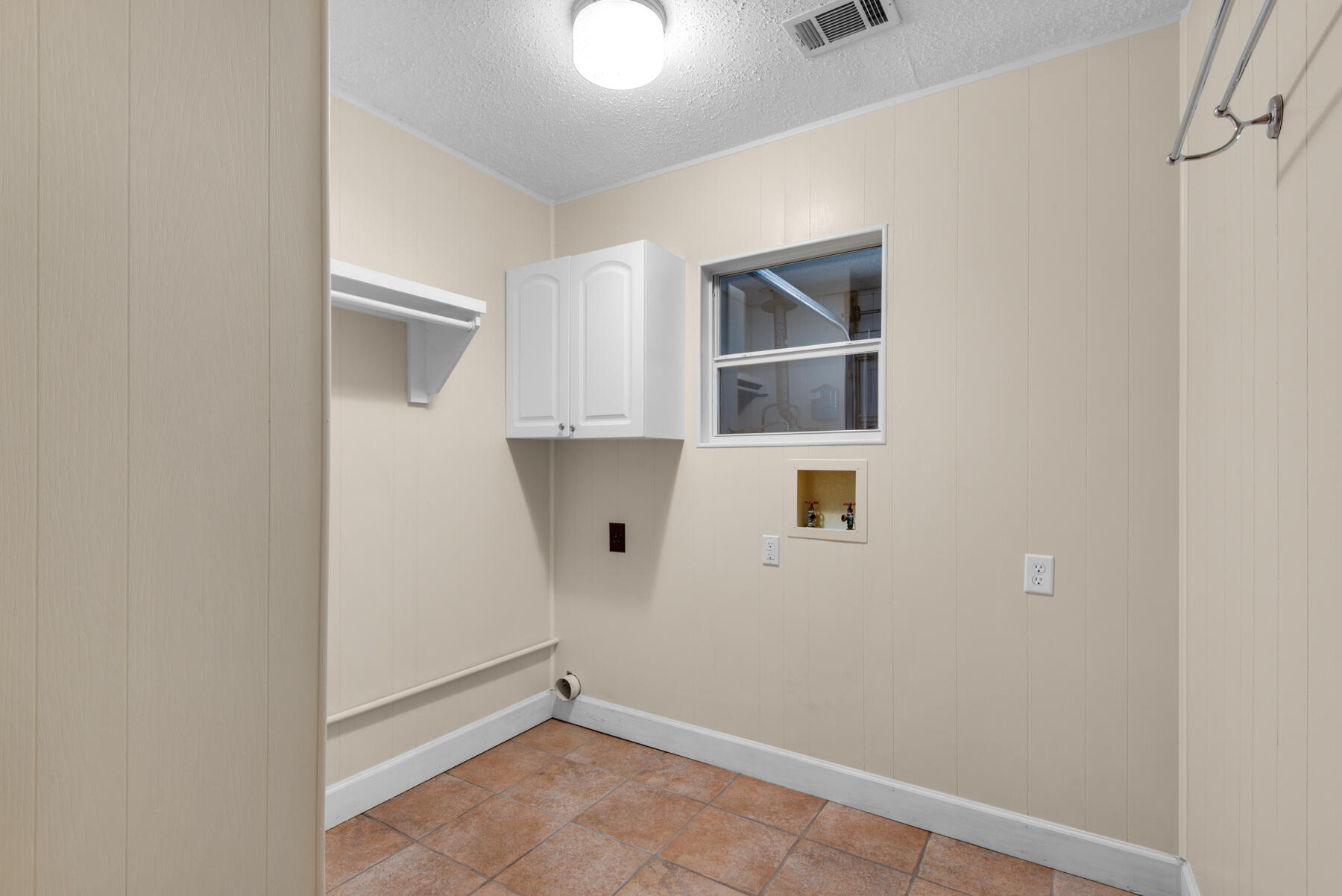 ROCKY BAYOU ESTATES 04 - Residential