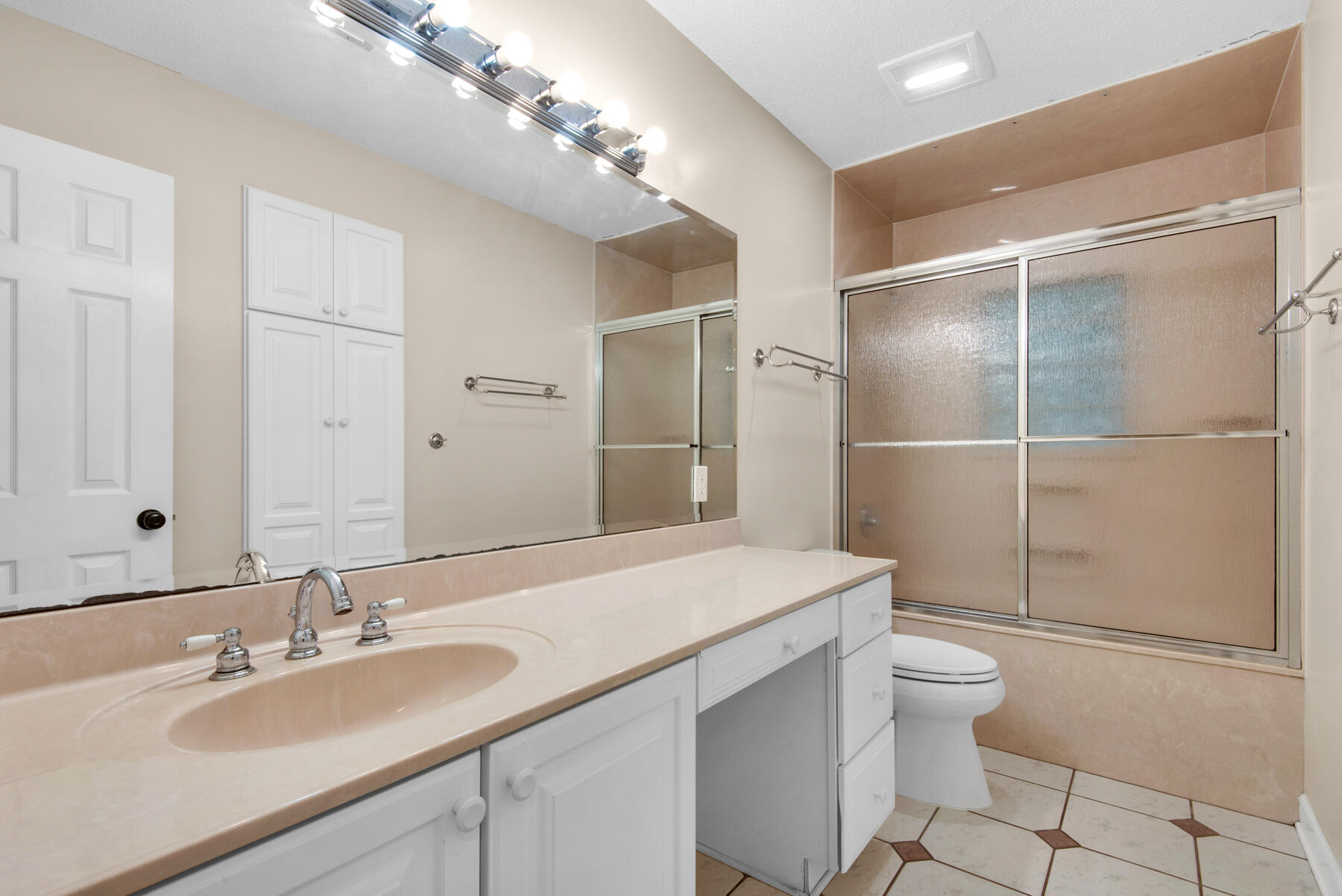 ROCKY BAYOU ESTATES 04 - Residential