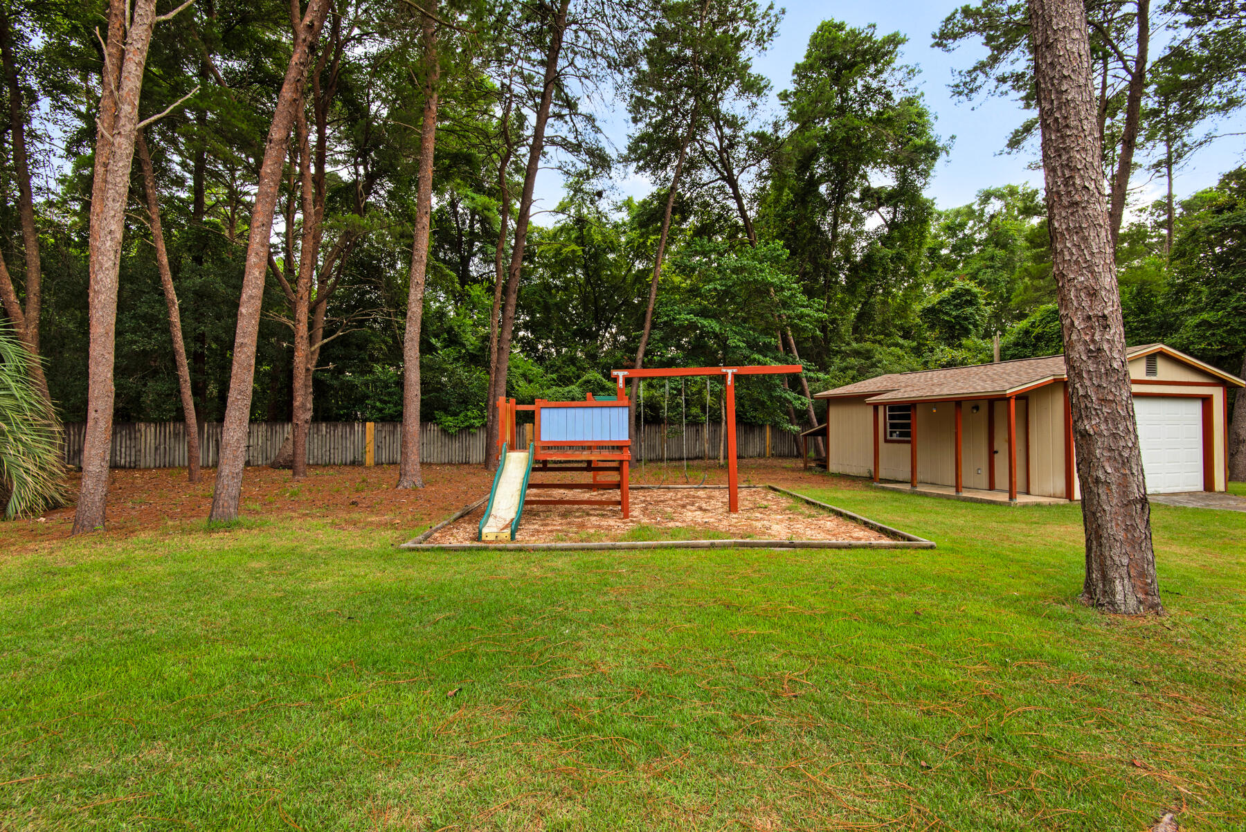 ROCKY BAYOU ESTATES 04 - Residential