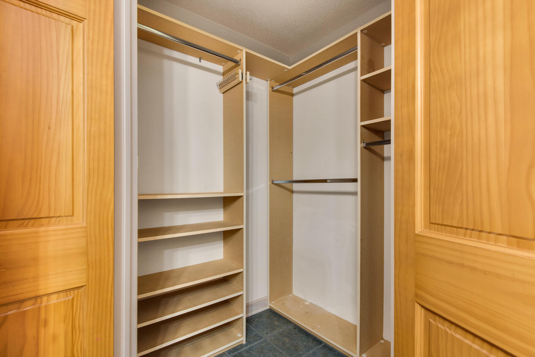 ROCKY BAYOU ESTATES 04 - Residential