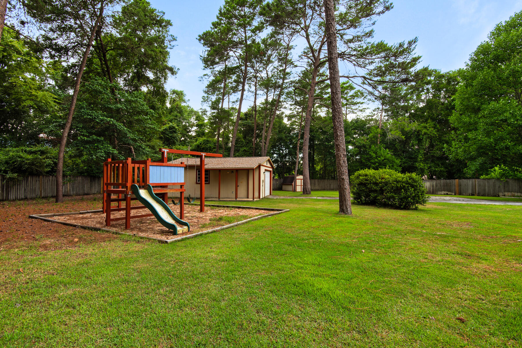 ROCKY BAYOU ESTATES 04 - Residential