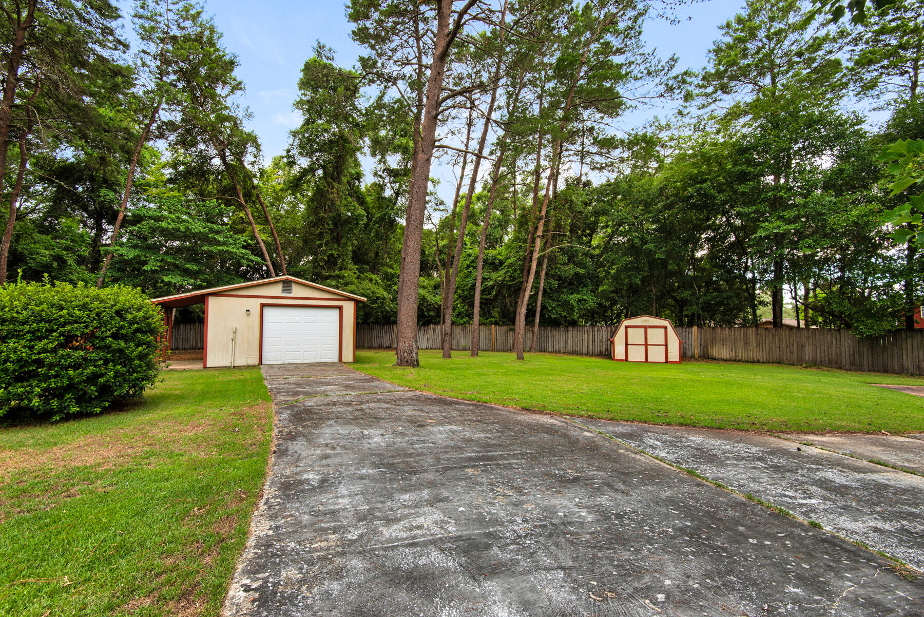 ROCKY BAYOU ESTATES 04 - Residential