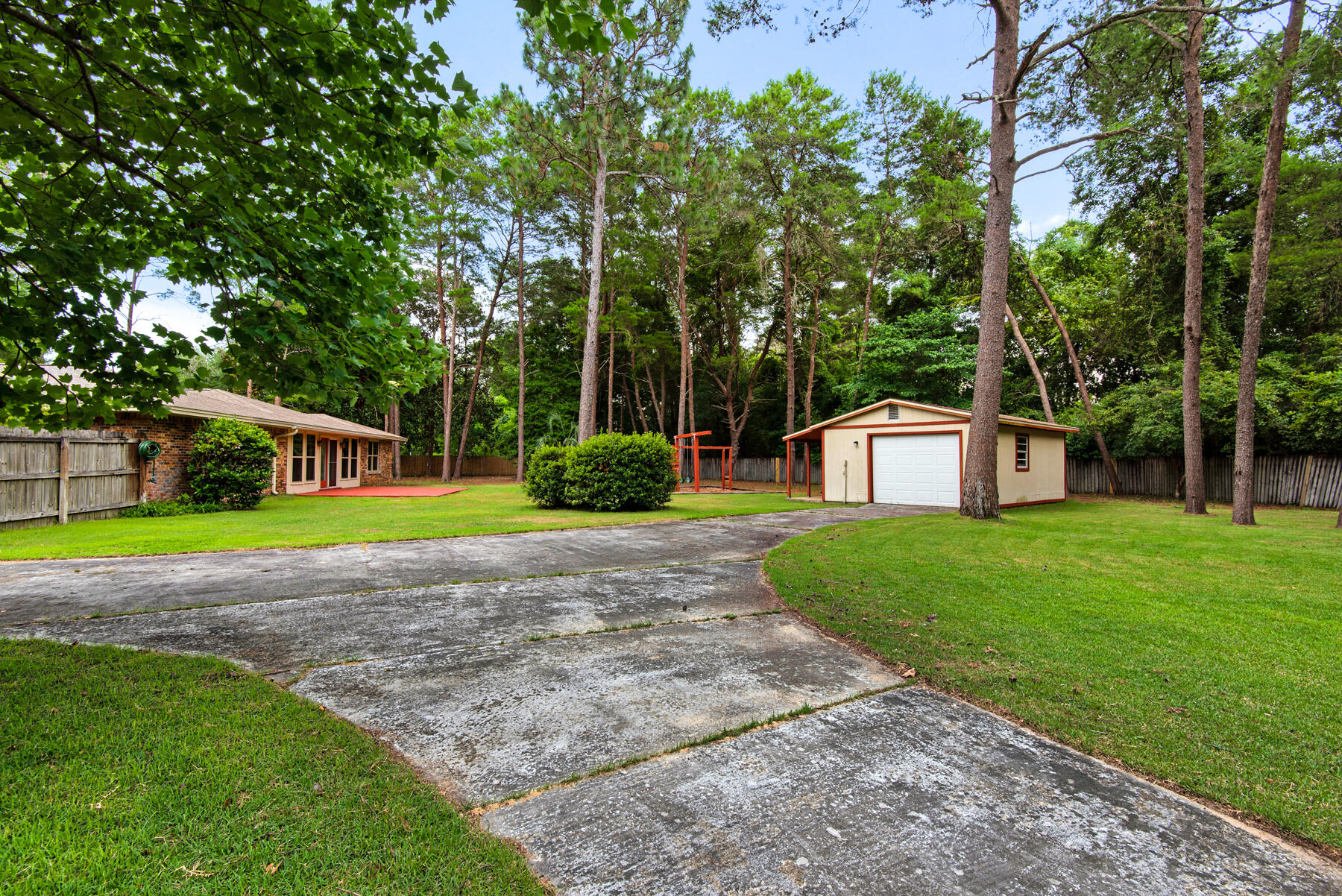 ROCKY BAYOU ESTATES 04 - Residential